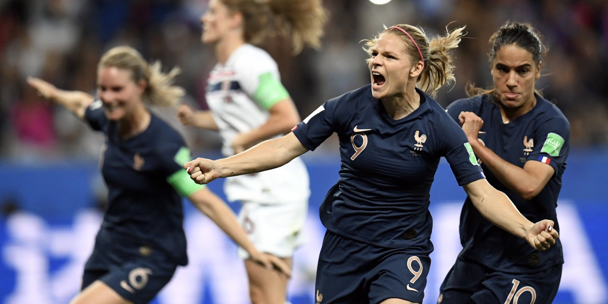 Eugénie Le Sommer a mené l'Équipe de France à la victoire face à la Norvège, en Coupe du Monde, le 12 juin 2019 à Nice.