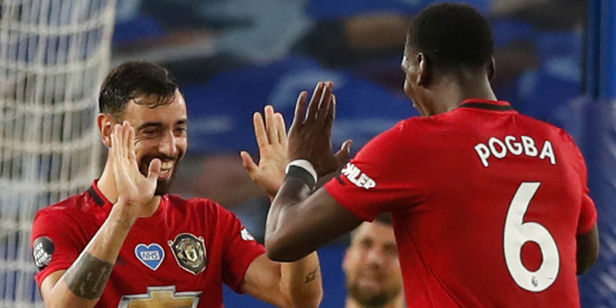 Bruno Fernandes et Paul Pogba lors de la victoire de Manchester United à Brighton (3-0), le 30 juin 2020
