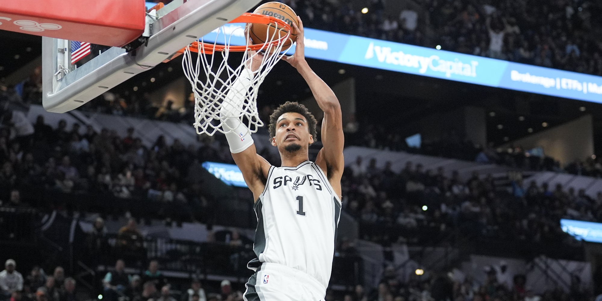 Victor Wembanyama lors du match entre les Spurs et les Grizzlies, le 17 janvier 2025 au Frost Bank Center de San Antonio.