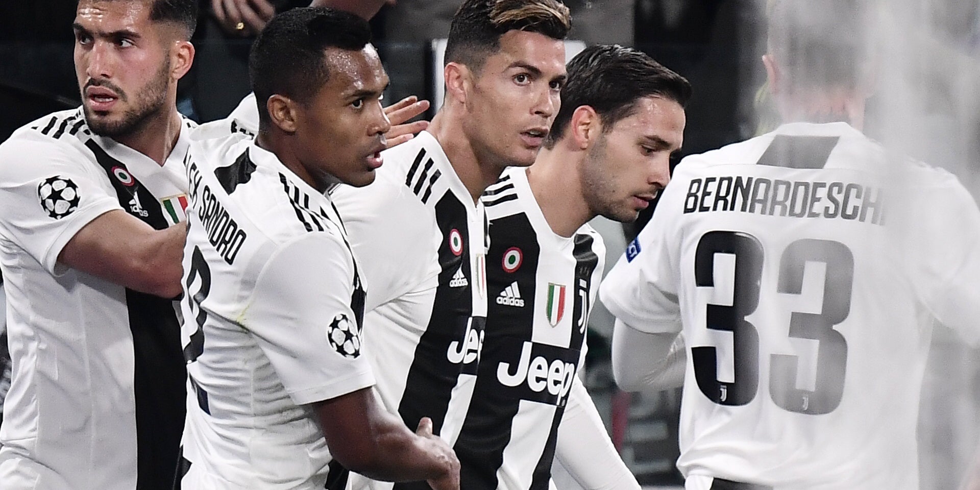 La joie de Cristiano Ronaldo et ses coéquipiers après son but en quart de finale retour de la C1 entre la Juventus et l’Ajax d’Amsterdam (1-2).