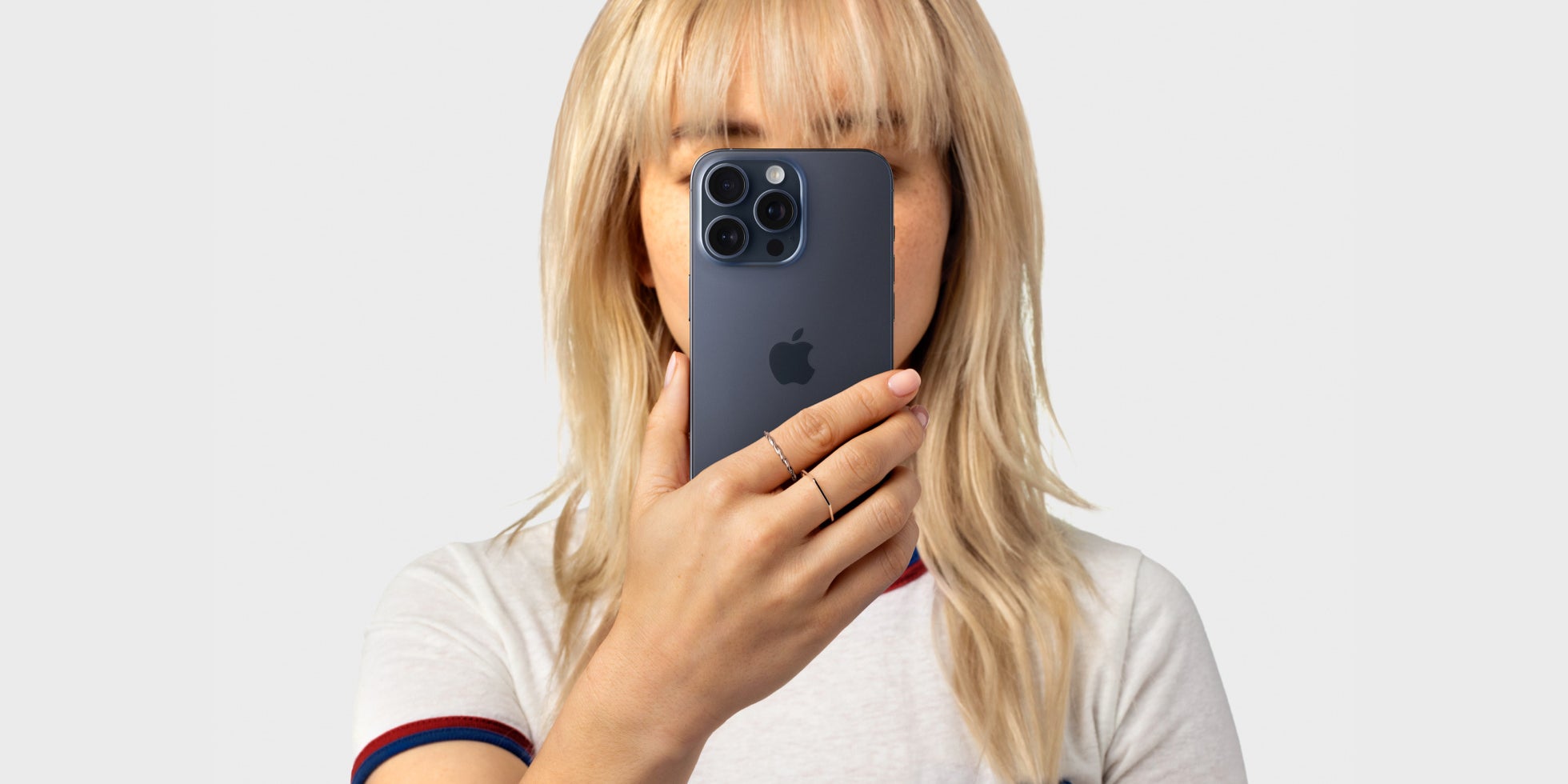 Apple Intelligence permet d'échanger bien plus facilement avec Siri, entre autres nombreuses fonctionnalités annoncées.