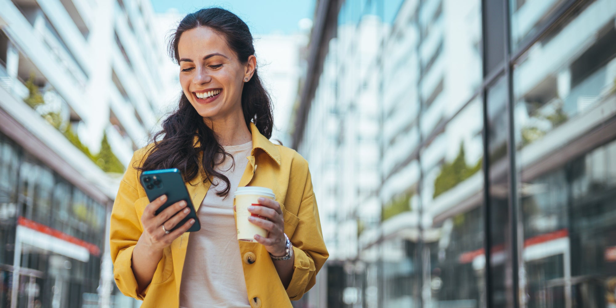 On vous présente le forfait 90 Go 5G, à retrouver sur la boutique en ligne SFR !