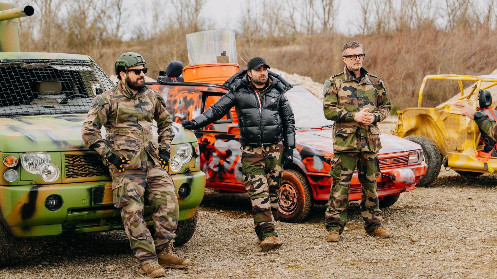 Franck, Akram et POG jouent les militaires dans le premier épisode de la saison 10 de Top Gear France.