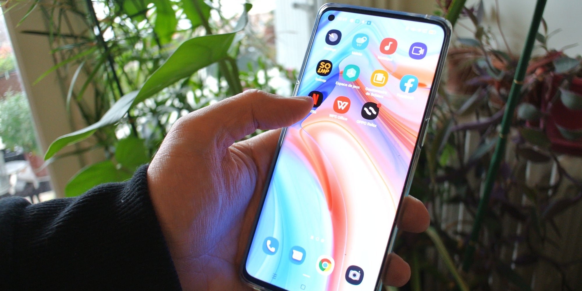 L'OPPO Reno4 Pro 5G, un smartphone au design très soigné