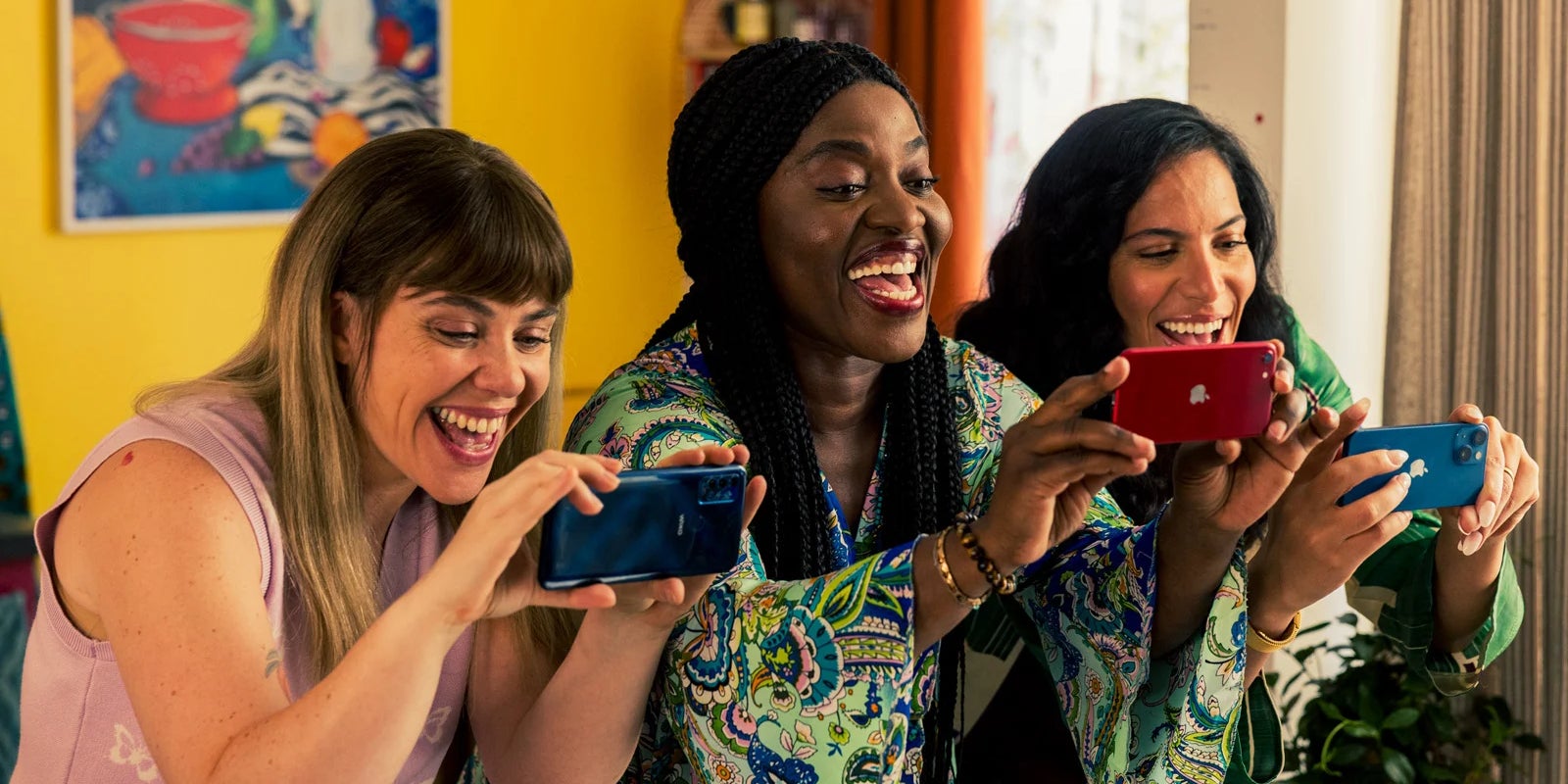 Sophie-Marie Larrouy, Claudia Tagbo et Zaho forment le groupe "Yo Mama'', à (re)voir sur Netflix.