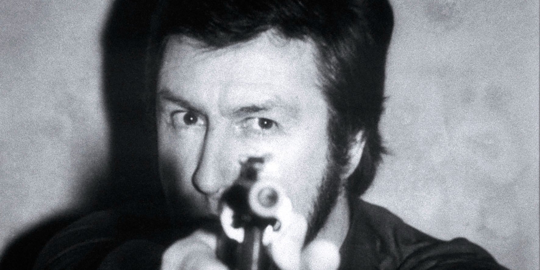 Jacques Mesrine, dit l'ennemi public numéro 1, a droit à son propre épisode dans ''Antigang'', la nouvelle série documentaire de Canal+.