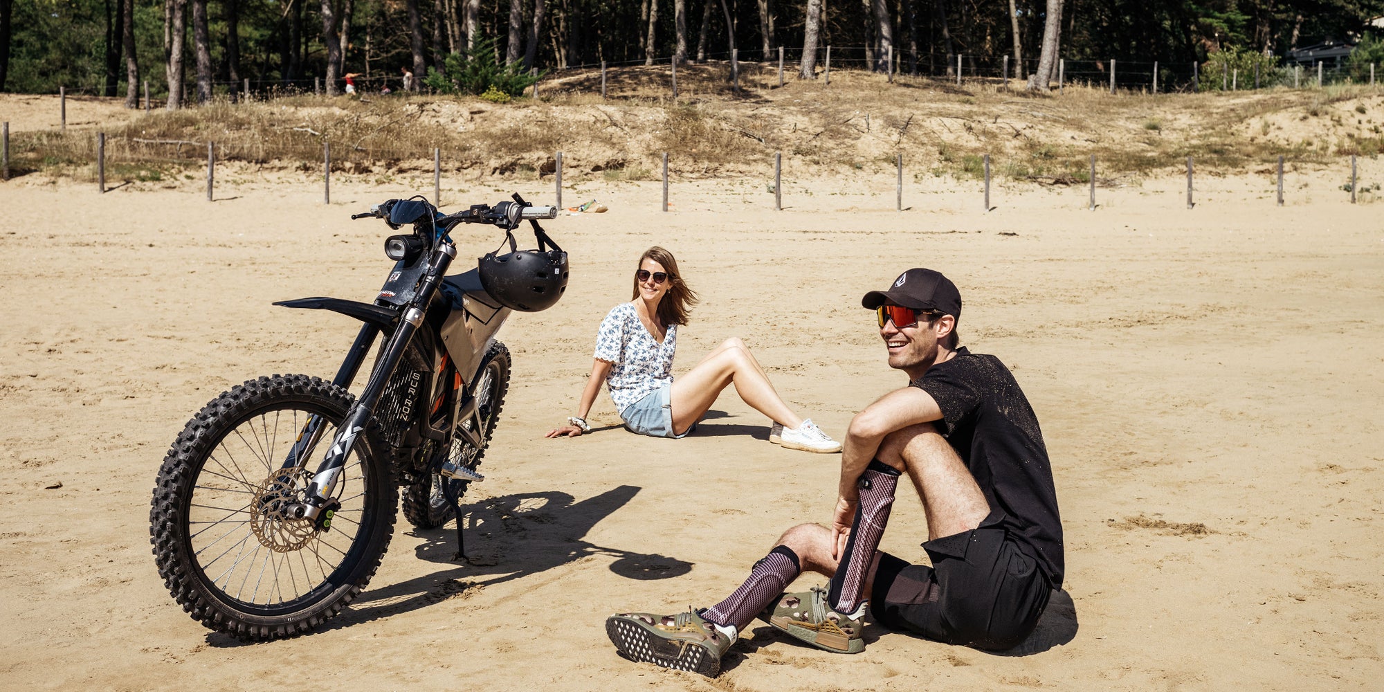 "Holeshot, un virage pour la vie" raconte comment le pilote de motocross Axel Allétru, paraplégique depuis 2010, se prépare pour revenir à la compétition.
