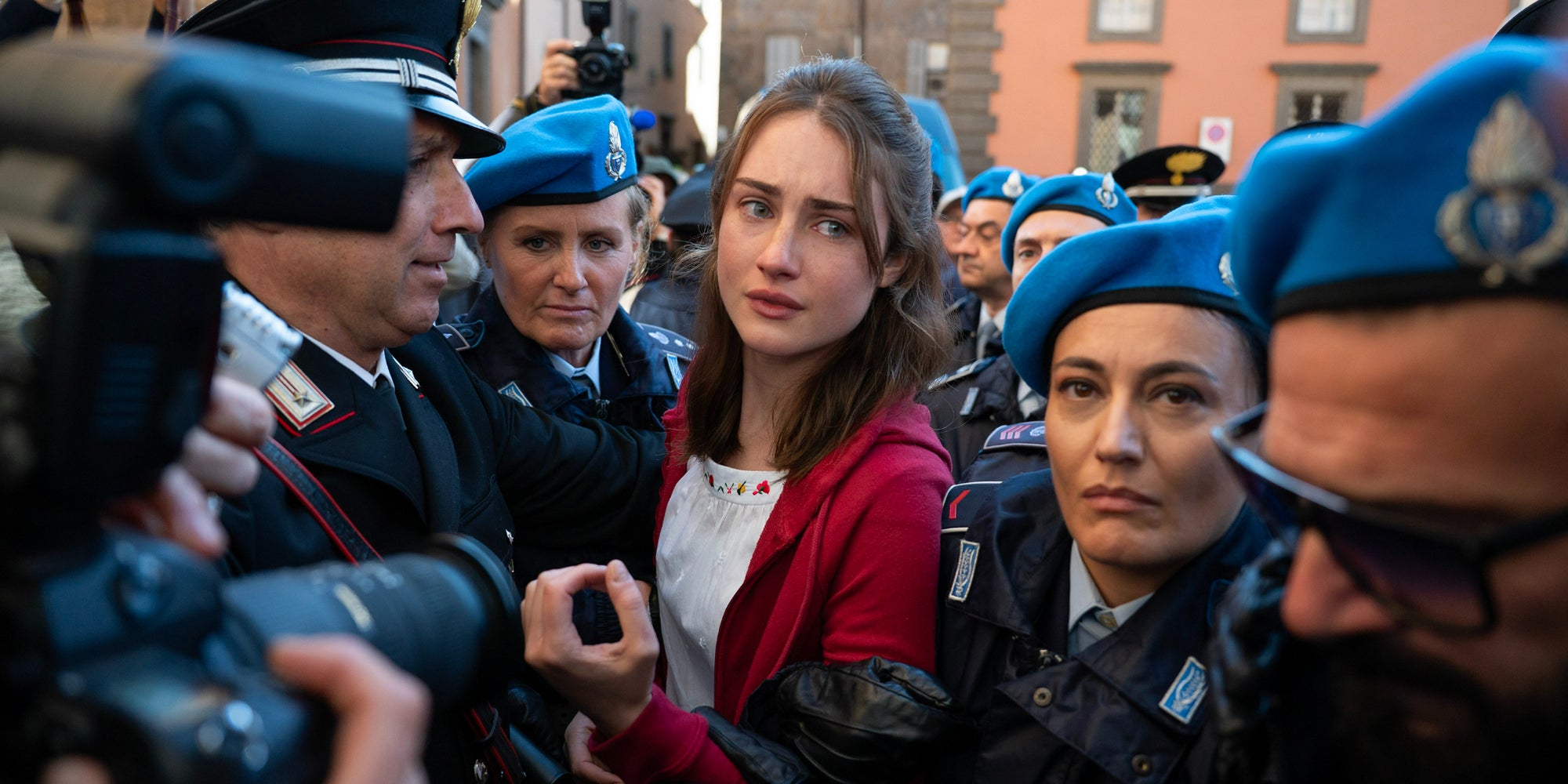Grace Van Patten dans le rôle d’Amanda Knox, à découvrir sur Disney+ dans la nouvelle série ''The Twisted Tale of Amanda Knox''.
