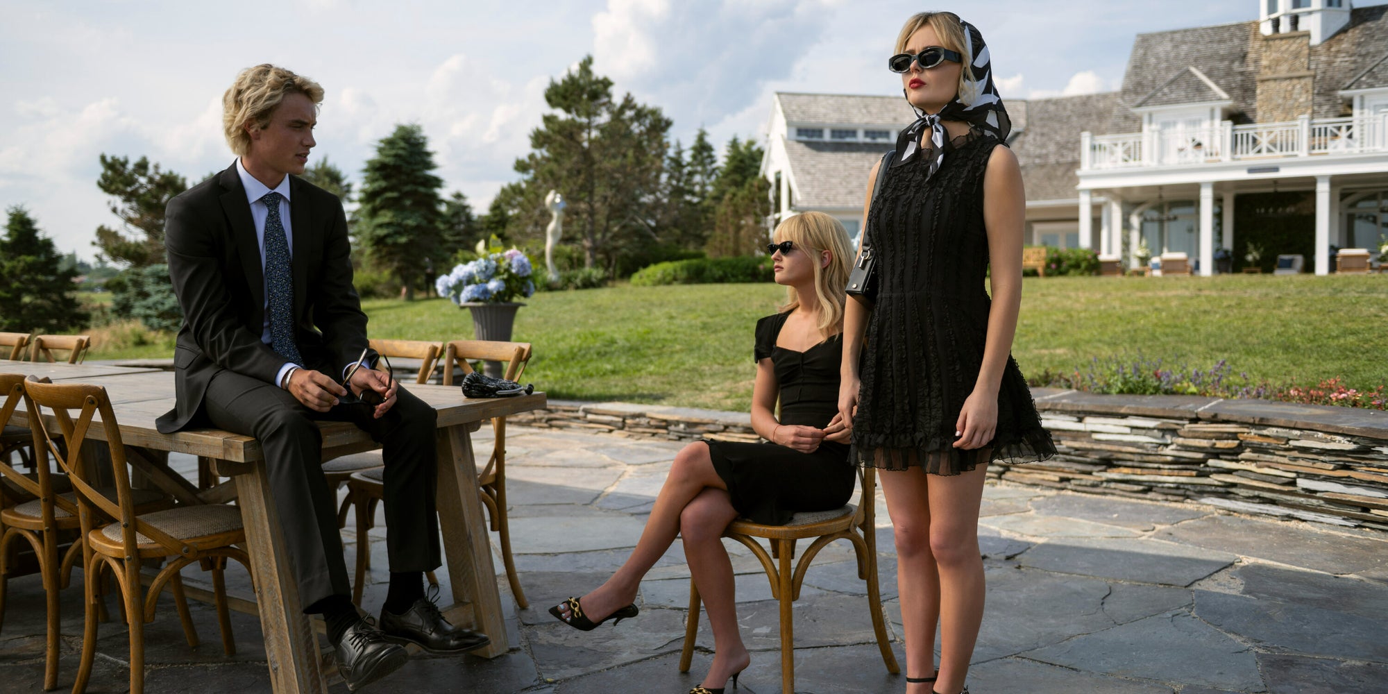 Découvrez les différences entre la série "Nous, les menteurs" sur Prime Video et le roman éponyme d'E. Lockhart. 