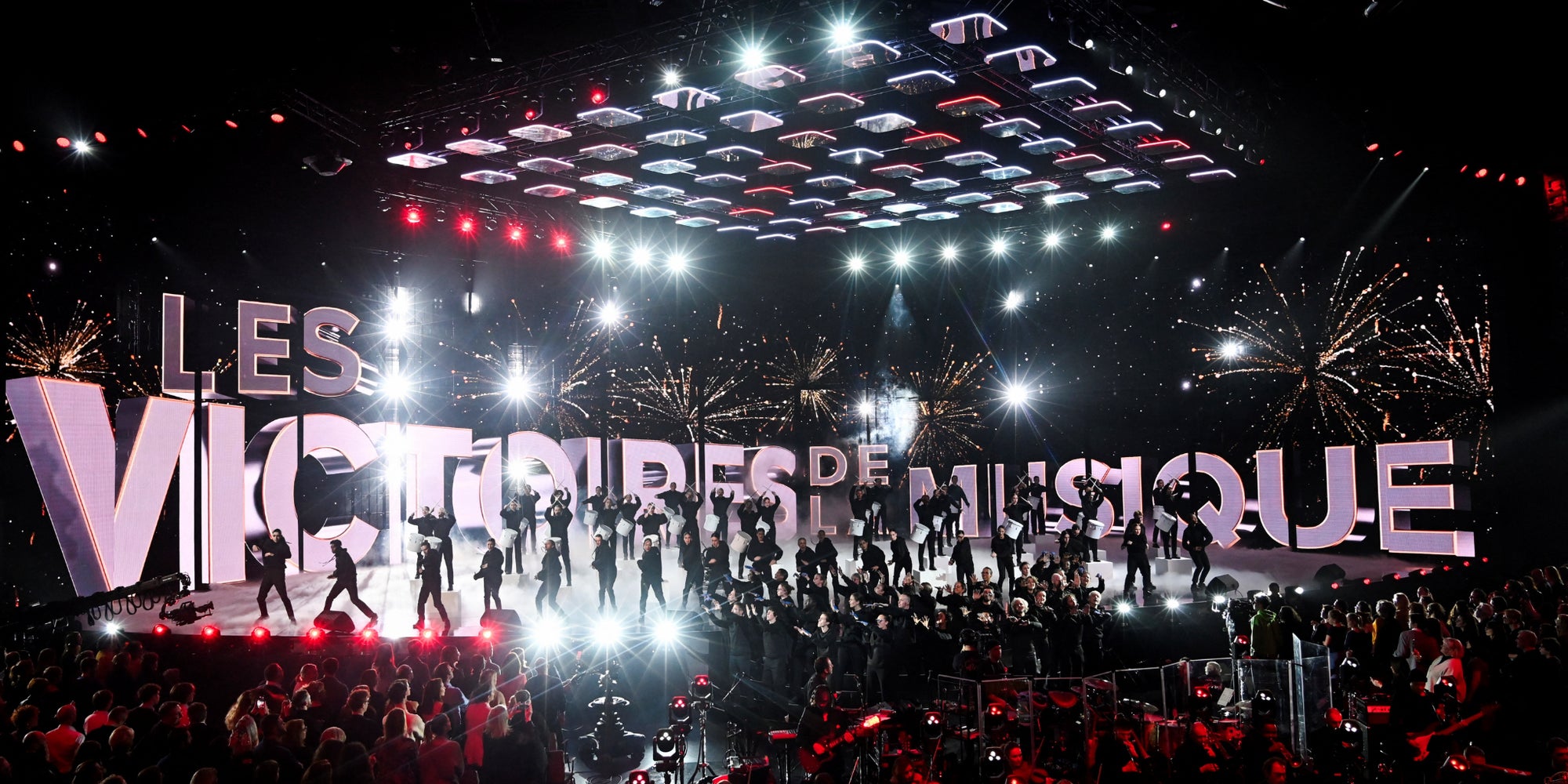 Des artistes performent lors de la 39e cérémonie des Victoires de la Musique à la Seine Musicale de Boulogne-Billancourt, le 9 février 2024. 