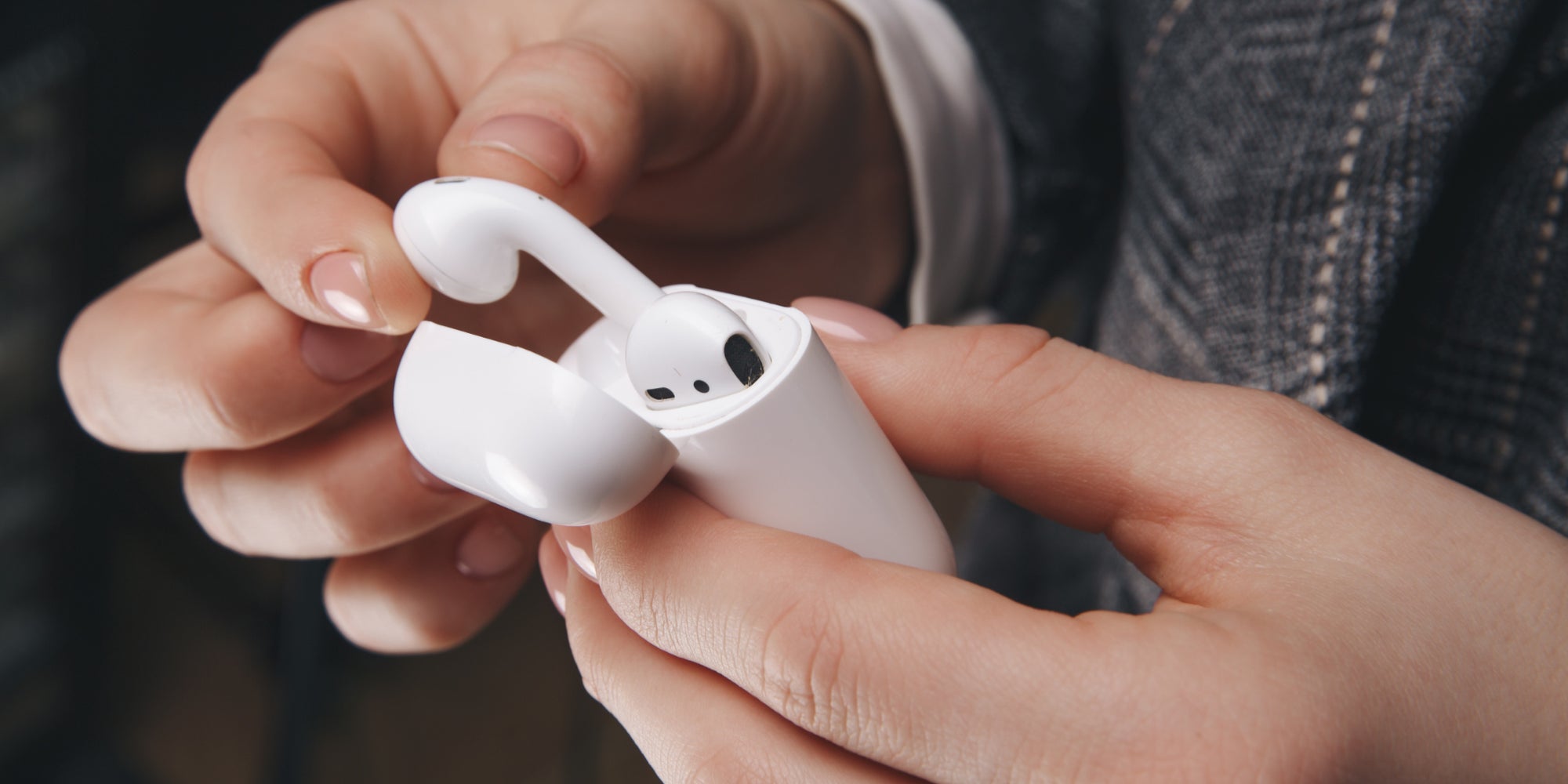 Pour récupérer les AirPods tombés sur les voies, Panasonic a conçu un drôle d'aspirateur