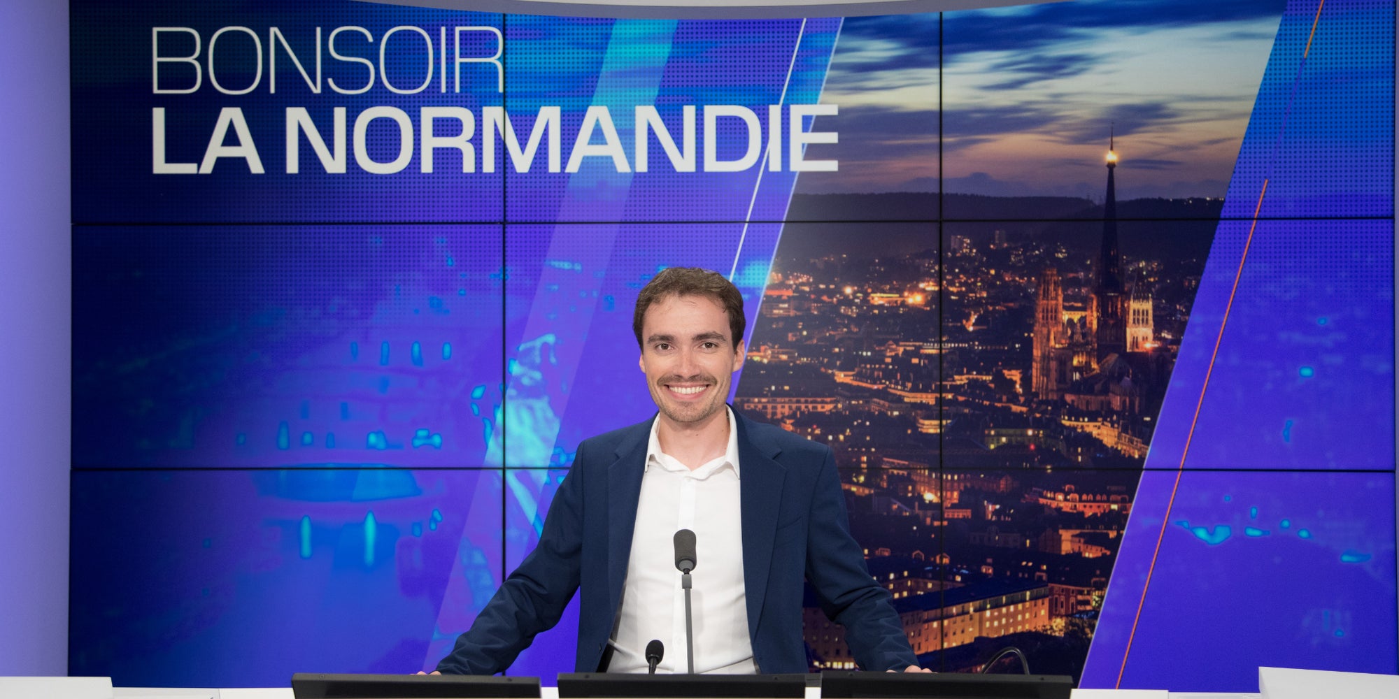 Bastien Bocquel présentateur de « BONSOIR LA NORMANDIE », « NORMANDIE POLITIQUES » et du « 12.30/17 »