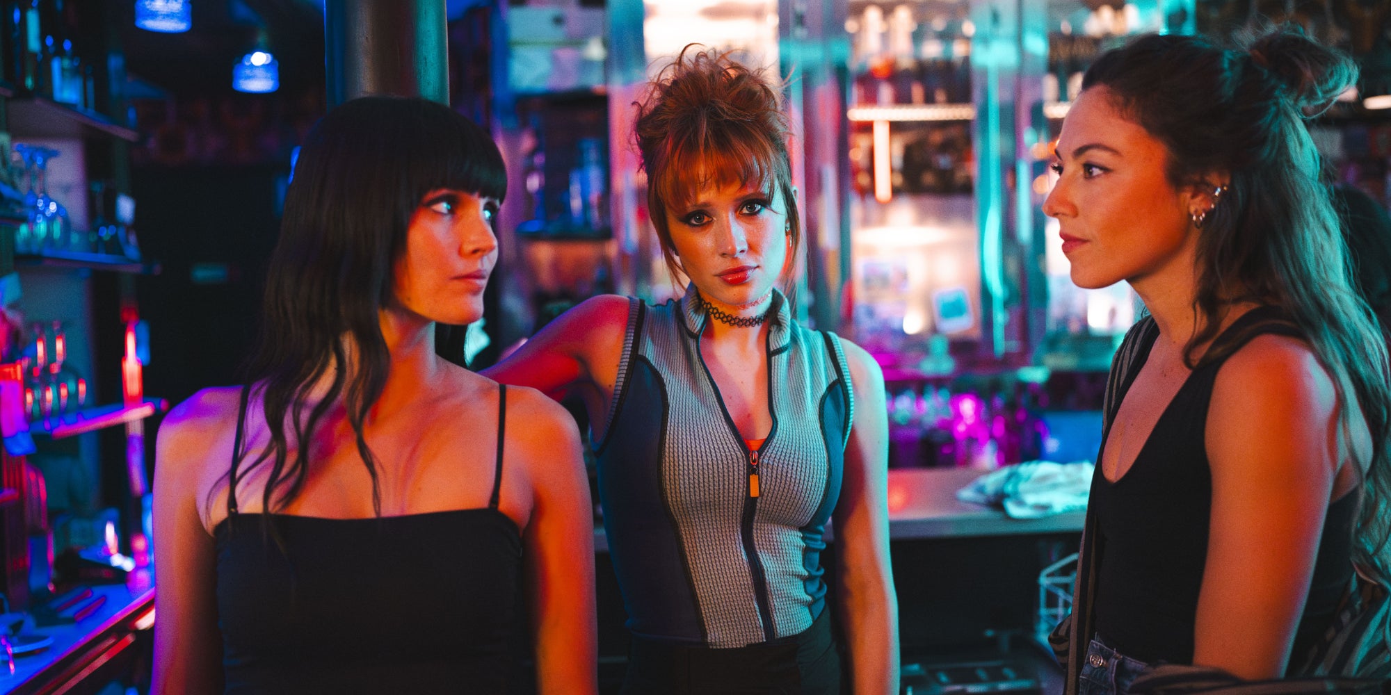 Camille Lou, Claire Romain et Constance Labbé dans la saison 2 de "Cat's Eyes".
