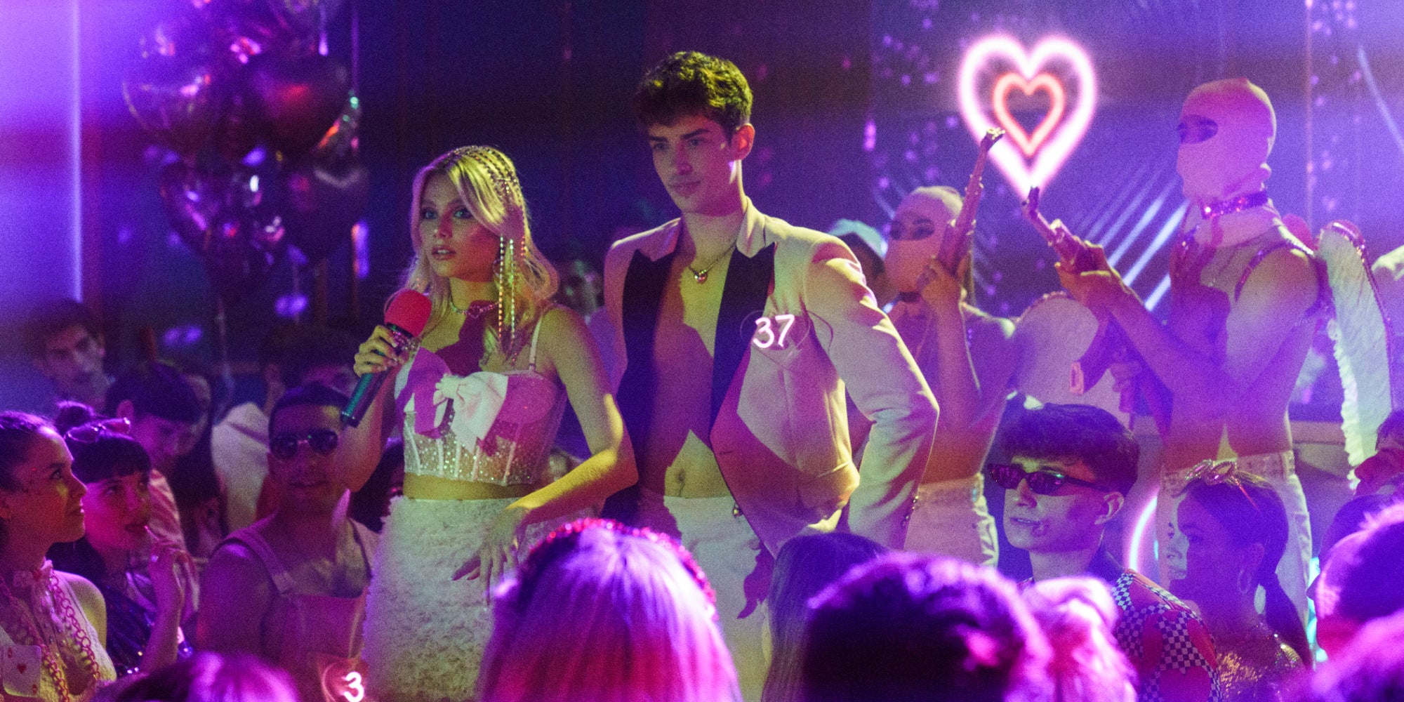 Isadora (Valentina Zenere) et Patrick (Manu Rios) dans la saison 5 d'Élite.