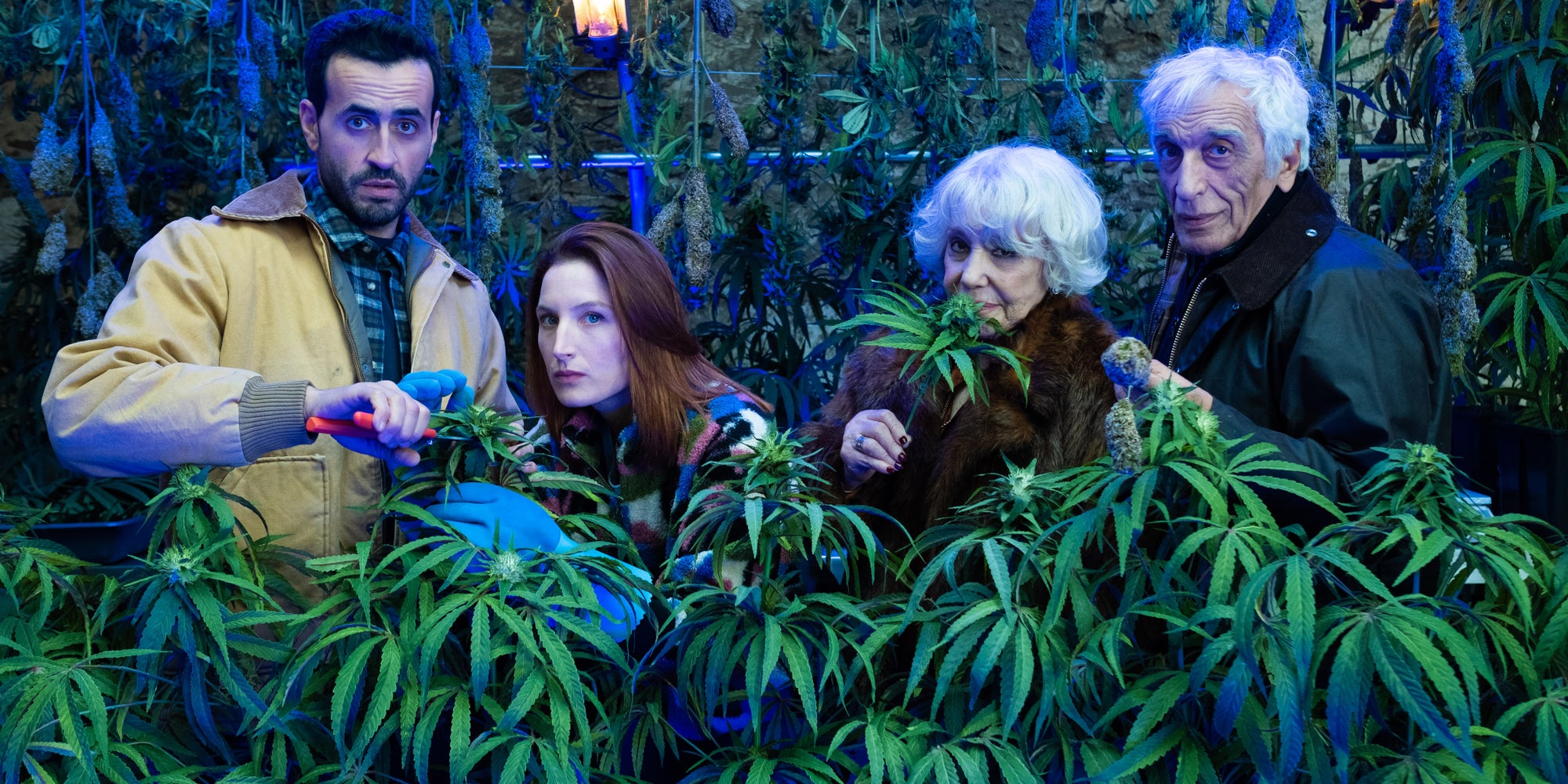 La fine équipe de Family Business, la série comique française de Netflix