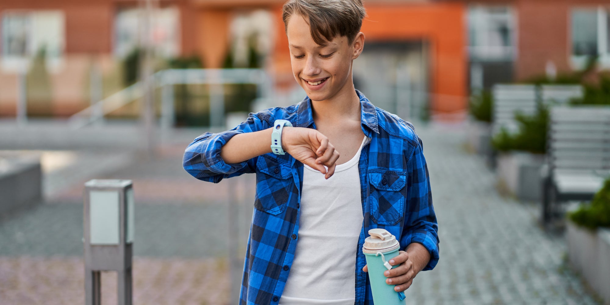 SFR lance son Pack Kids Protégés permettant aux enfants de gagner en autonomie avec une montre connectée tout en étant protégés à chaque instant.