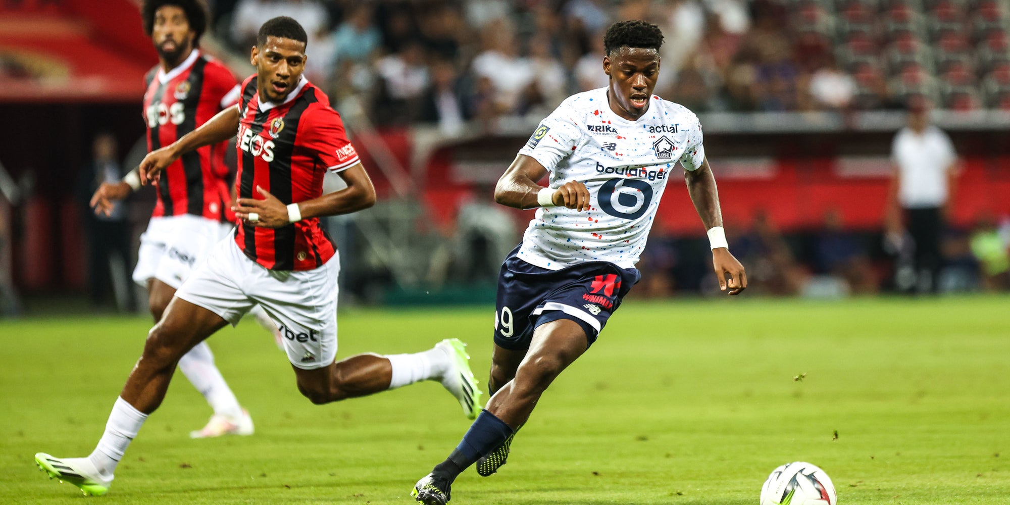Le buteur du LOSC Jonathan David lors du premier match de Ligue 1 2023-24 entre Nice et Lille, le 11 août à l'Allianz Riviera (Nice).