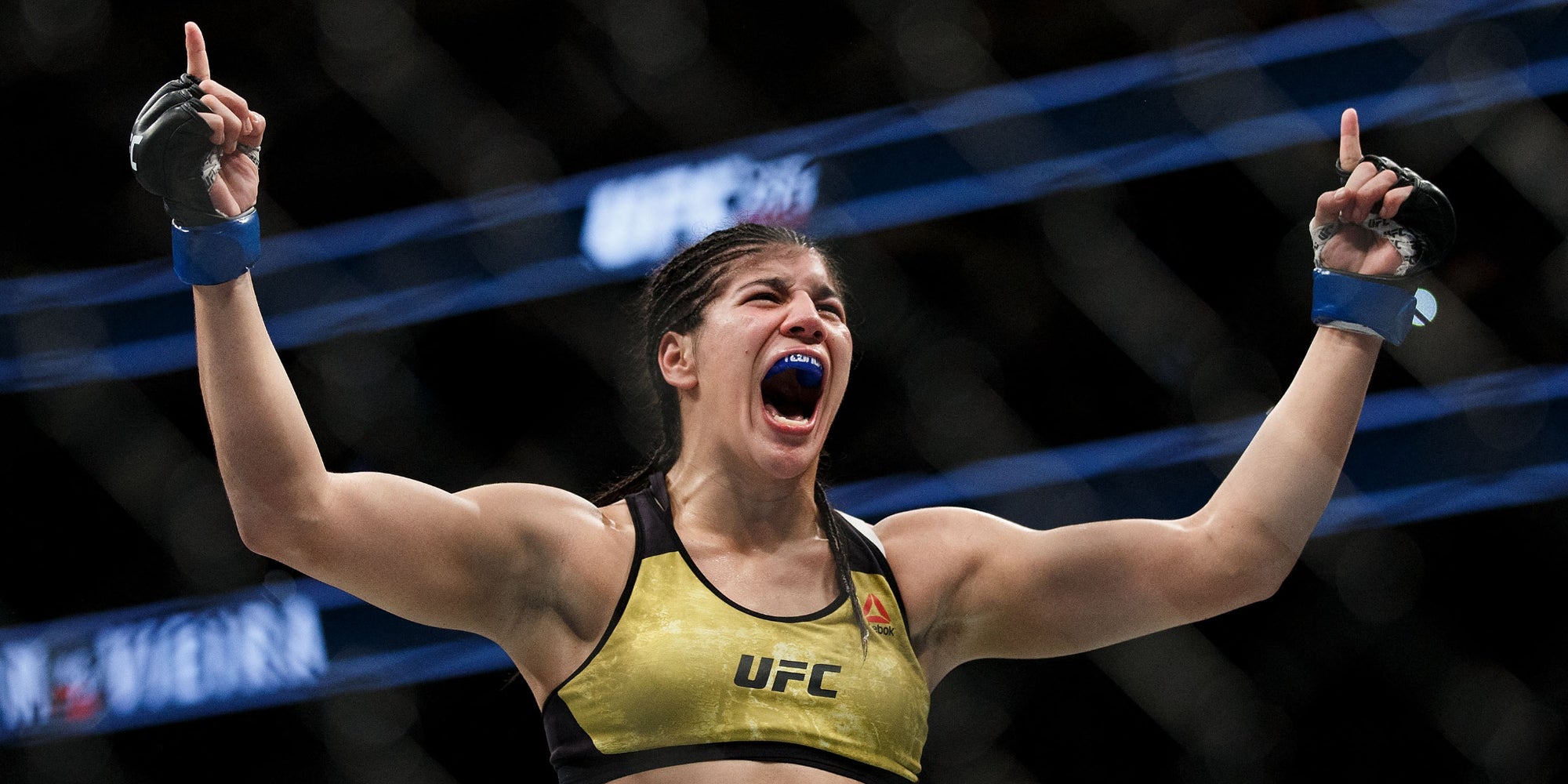 Ketlen Vieira lors de sa victoire contre Sara McMann à l'UFC 215, le 9 septembre 2017 à Edmonton, Canada