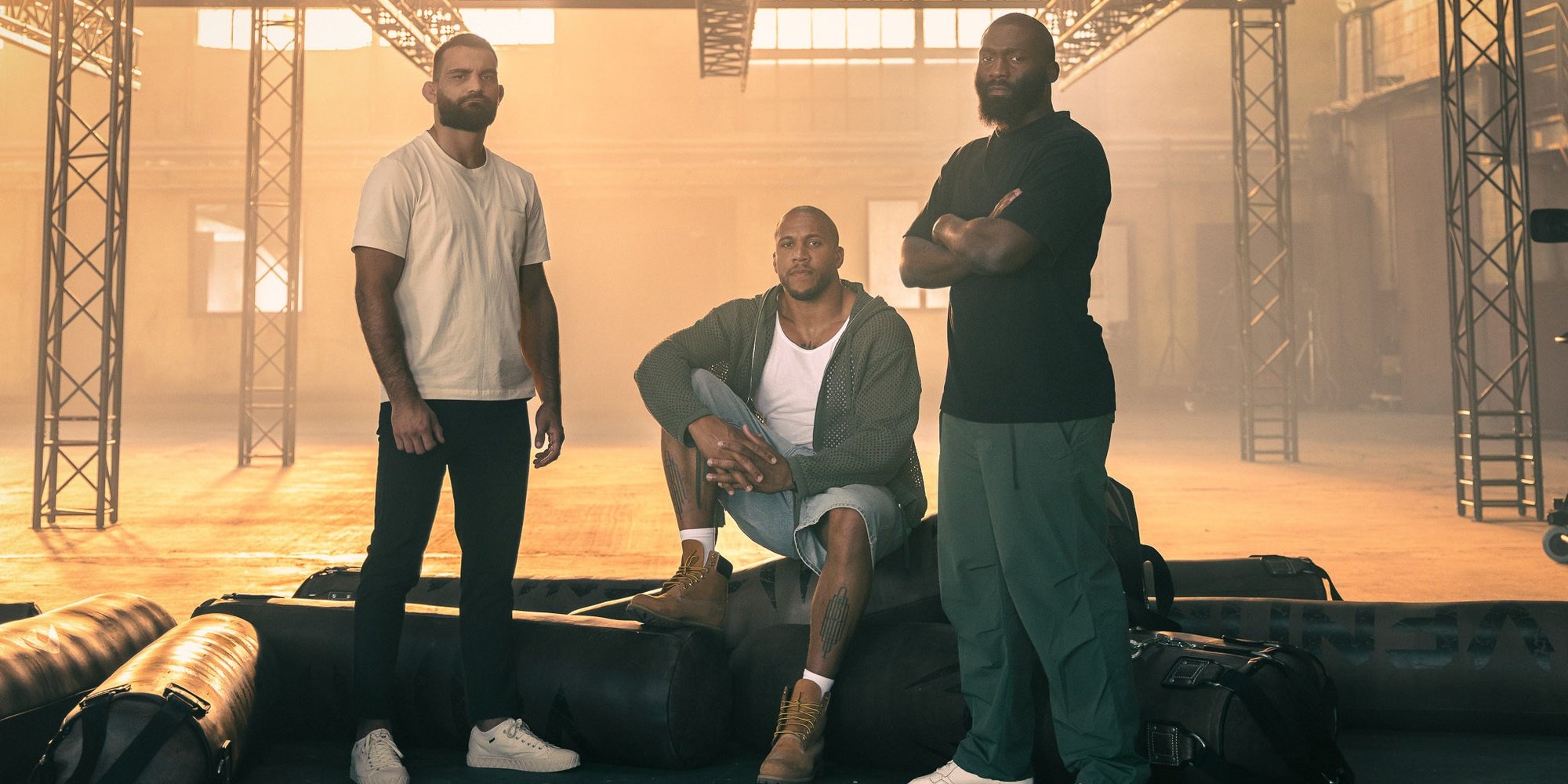 Cédric Doumbé, Cyril Gane et Benoît Saint-Denis prennent les commandes de "L'Arène", la nouvelle compétition de MMA sur Netflix.