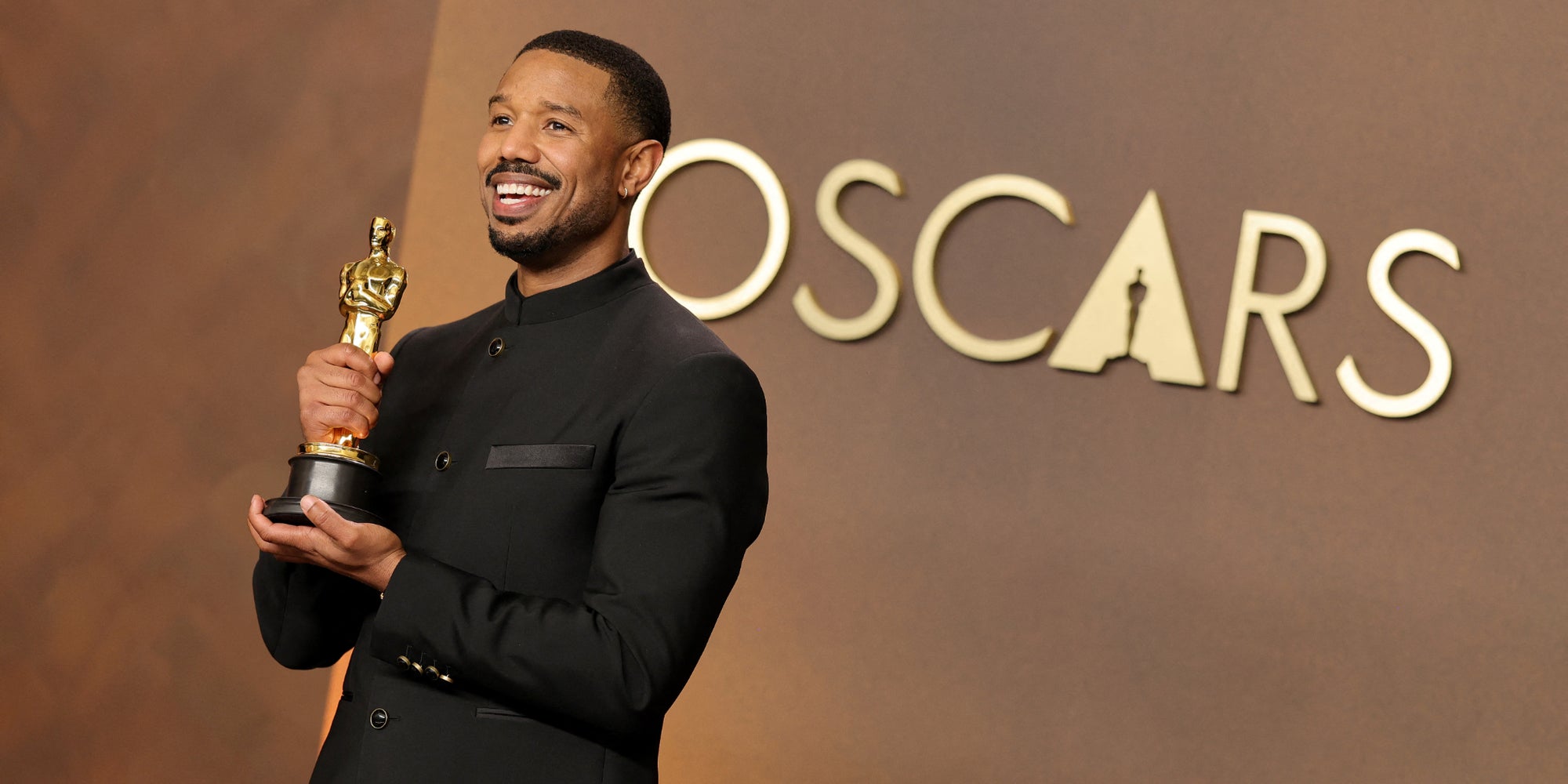 Michael B. Jordan sacré Meilleur acteur pour “Sinners” à la 98e cérémonie des Oscars, Dolby Theatre à Hollywood, Californie, le 15 mars 2026. 