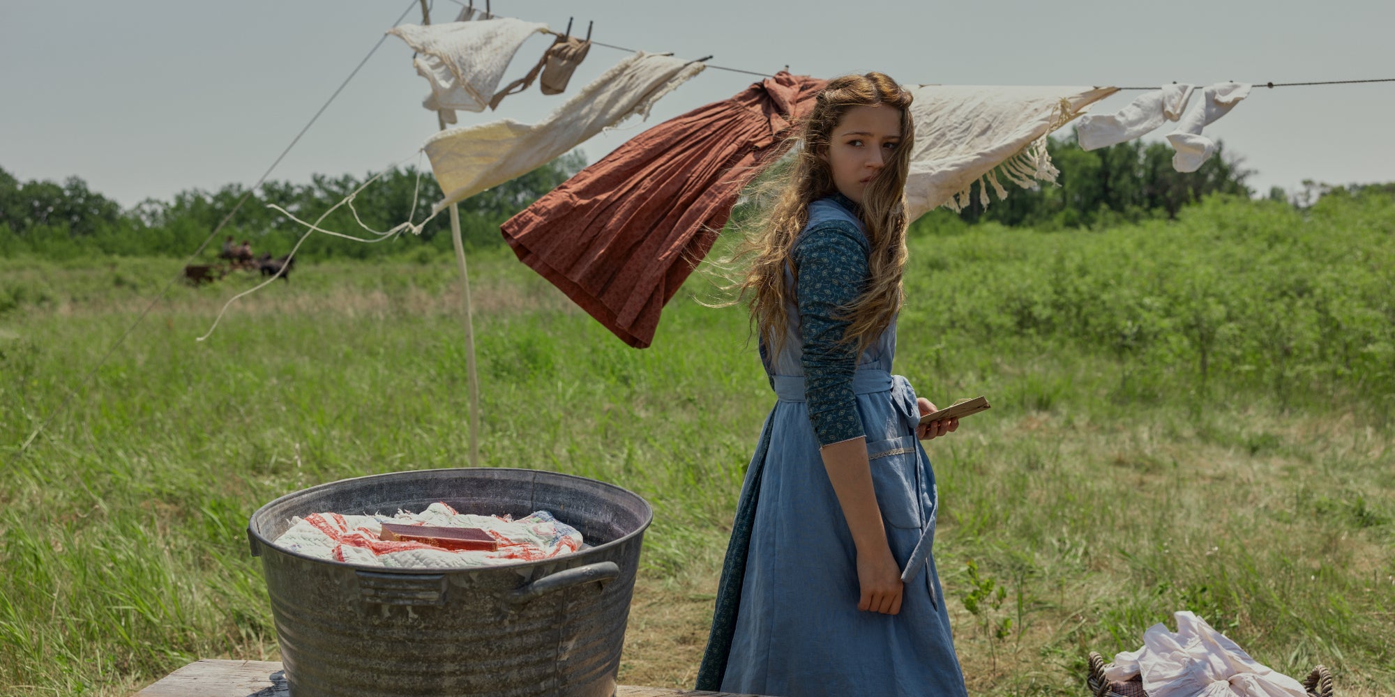 Plus de 50 ans après, "La Petite Maison dans la prairie" a le droit à une nouvelle version sur Netflix avec Skywalker Hughes (Mary Ingalls).