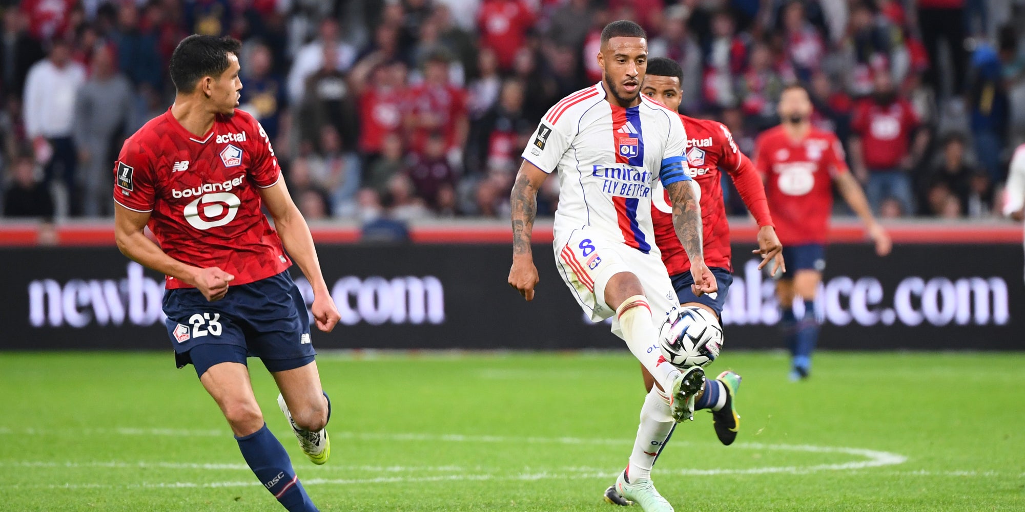Corentin Tolisso (OL) durant le match de Ligue 1 McDonald's entre Lille et Lyon au Stade Pierre Mauroy, le 28 septembre 2025 à Lille, France. 