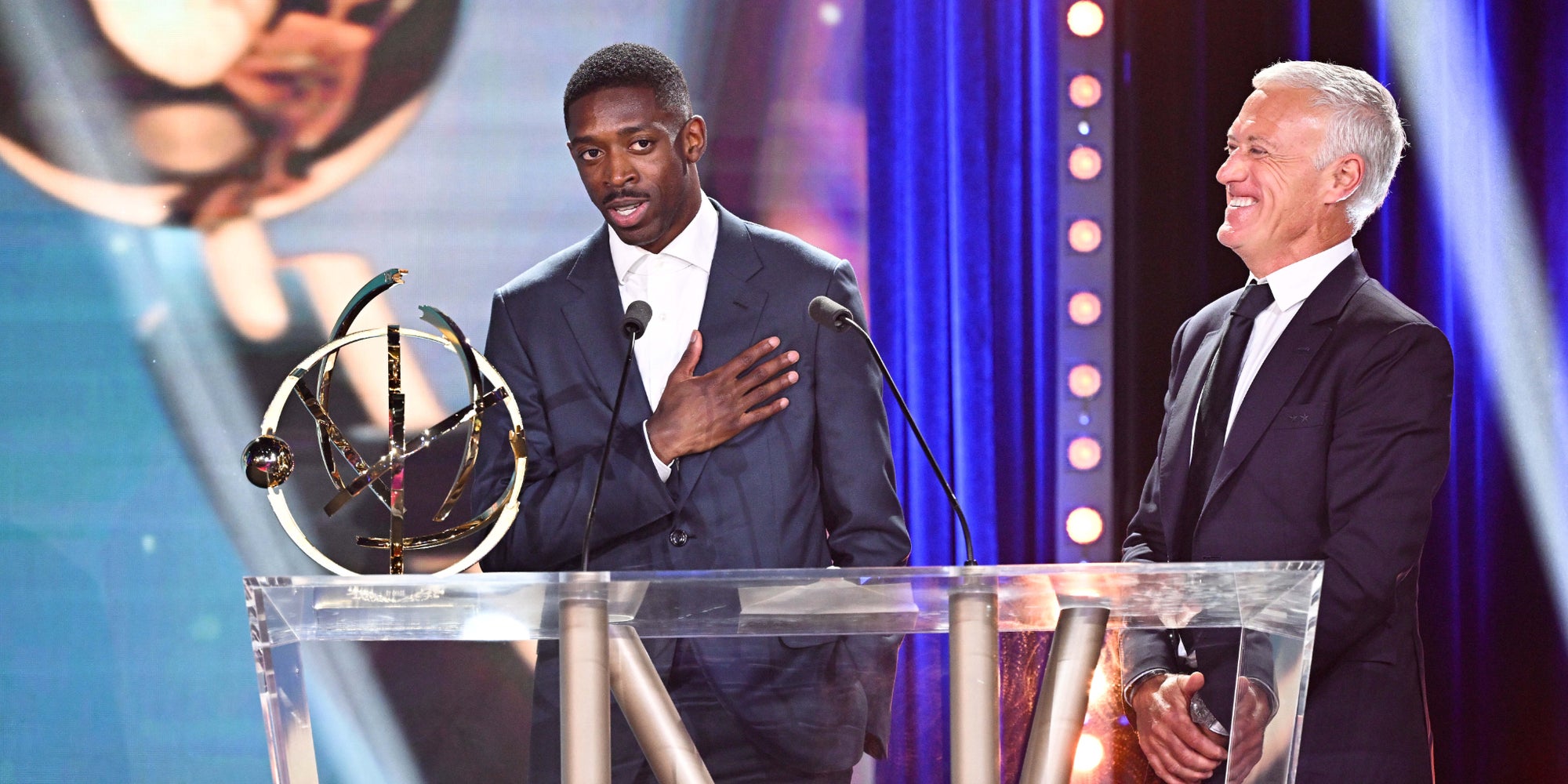 Ousmane Dembélé et Didier Deschamps aux Trophées UNFP, le 11 mai 2025 au Pavillon d'Armenonville à Paris.