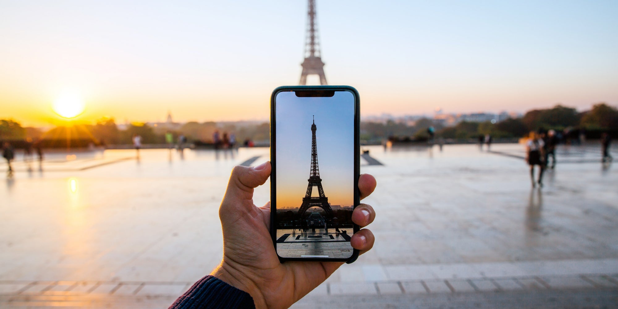 Prenez en photo la tour Eiffel et apprenez à la détourer avec votre iPhone
