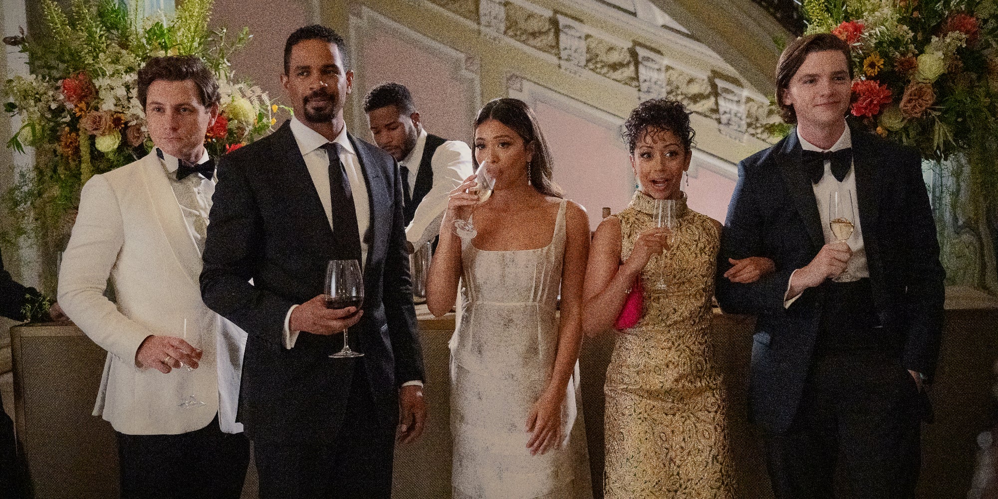 Gina Rodriguez, Damon Wayans Jr. et Tom Ellis se retrouvent dans la comédie romantique "Prise au jeu" sur Netflix.