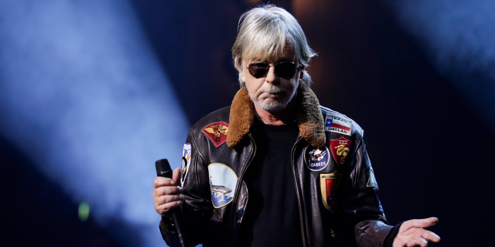 Renaud sur la scène de la Salle Pleyel en novembre 2018.