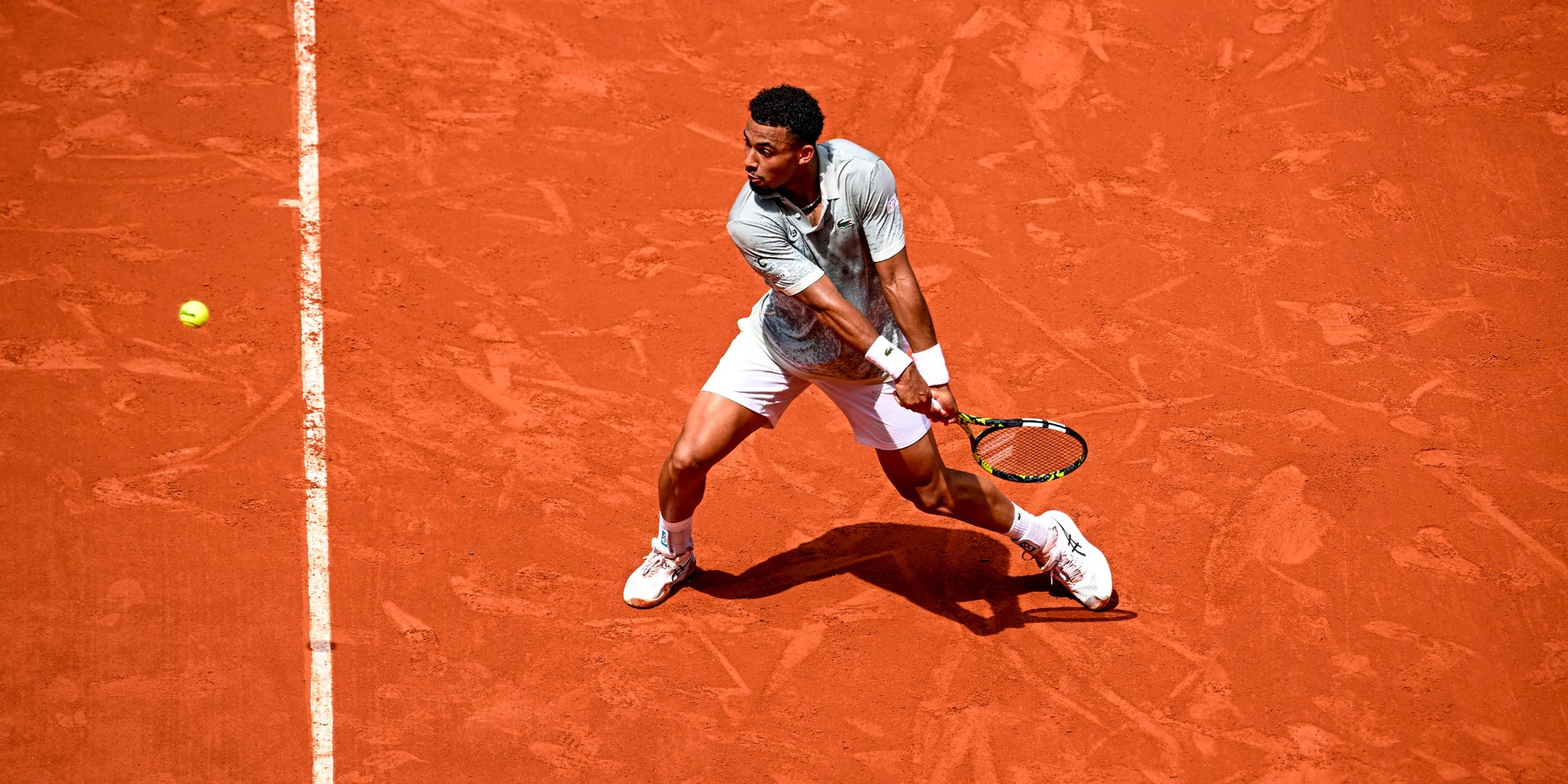 Arthur Fils lors de la 5e journée de Roland-Garros 2025, le 29 mai 2025 à Paris, en France.
