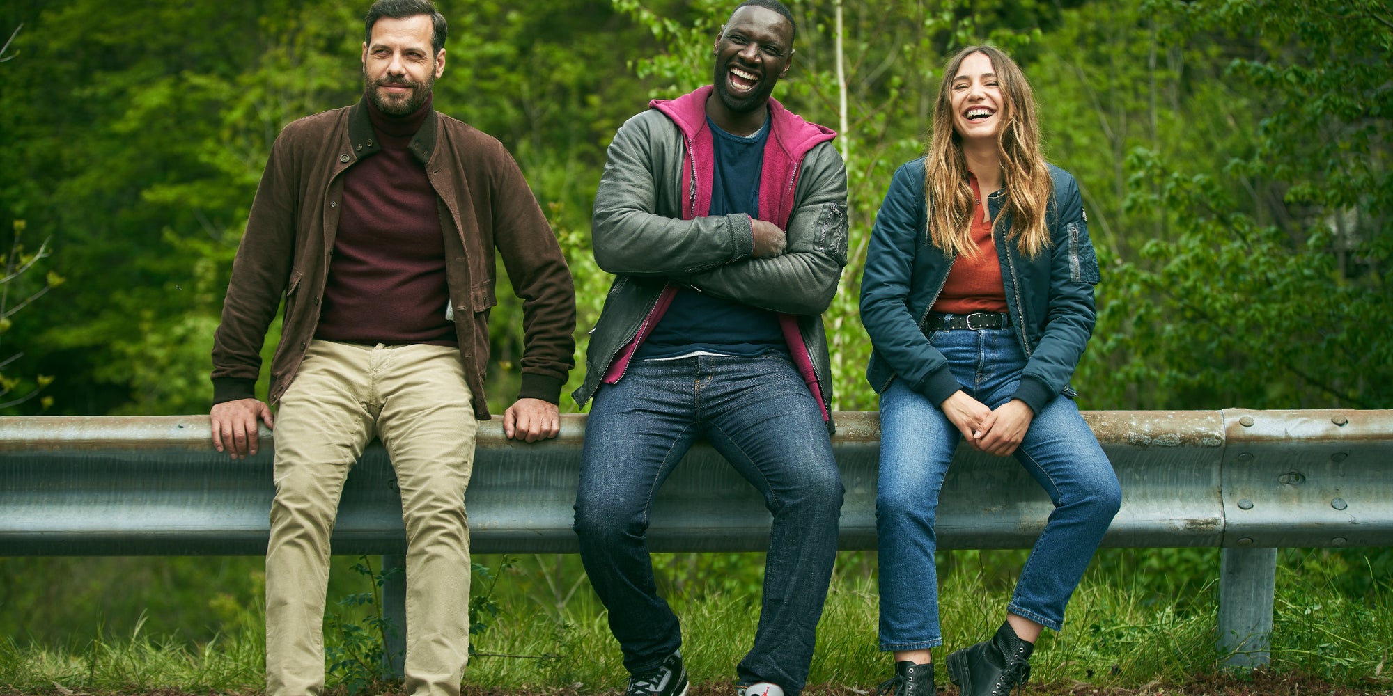 Omar Sy, Laurent Lafitte et Izïa Higelin enquêtent sur un meurtre particulièrement sordide au coeur des Alpes