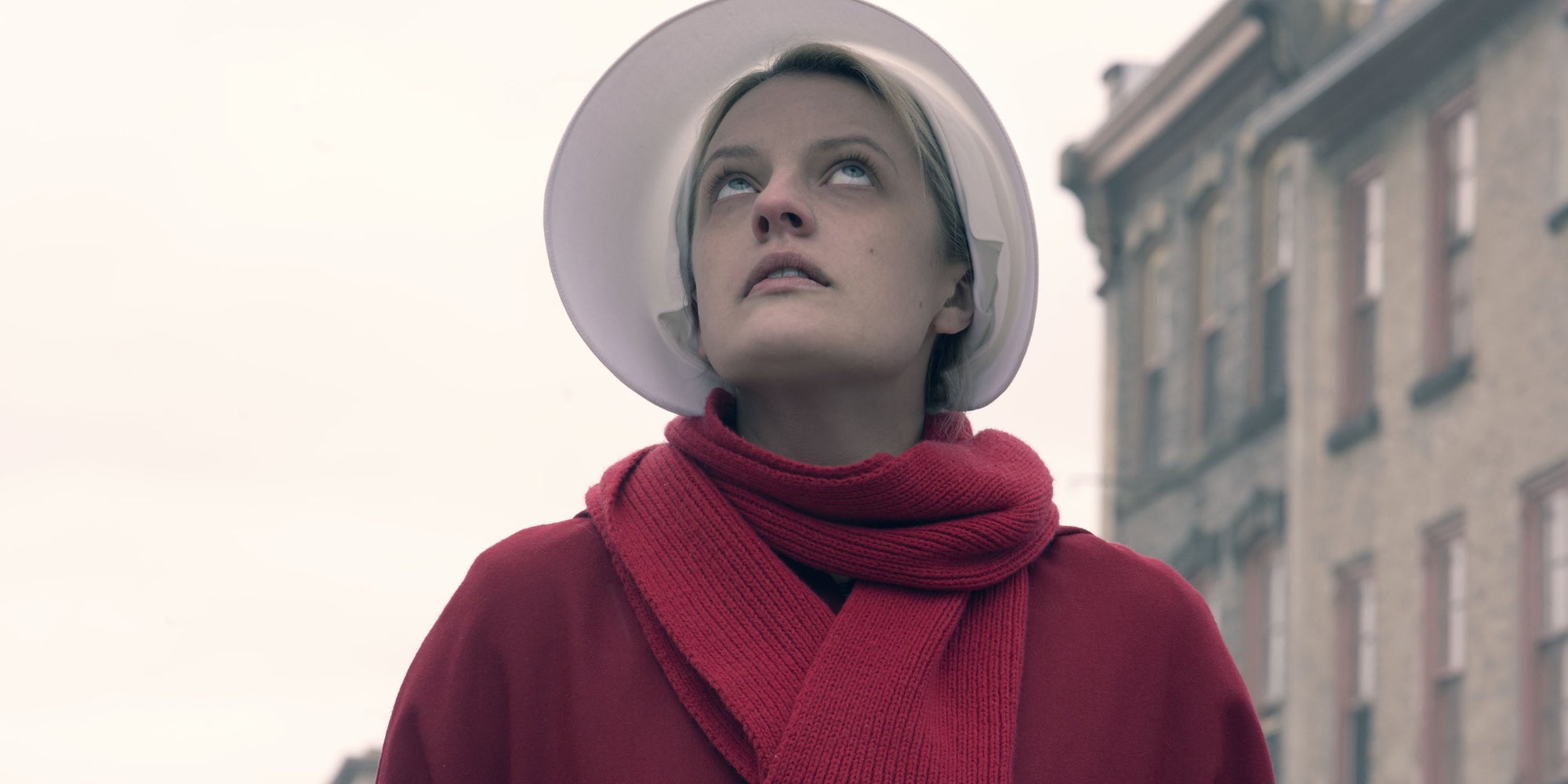 Elisabeth Moss sera de retour en tant que June dans la saison 5 de The Handmaid's Tale (La Servante Écarlate)