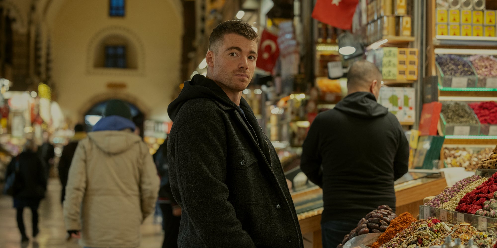 Gabriel Basso (Peter Sutherland) dans "The Night Agent".