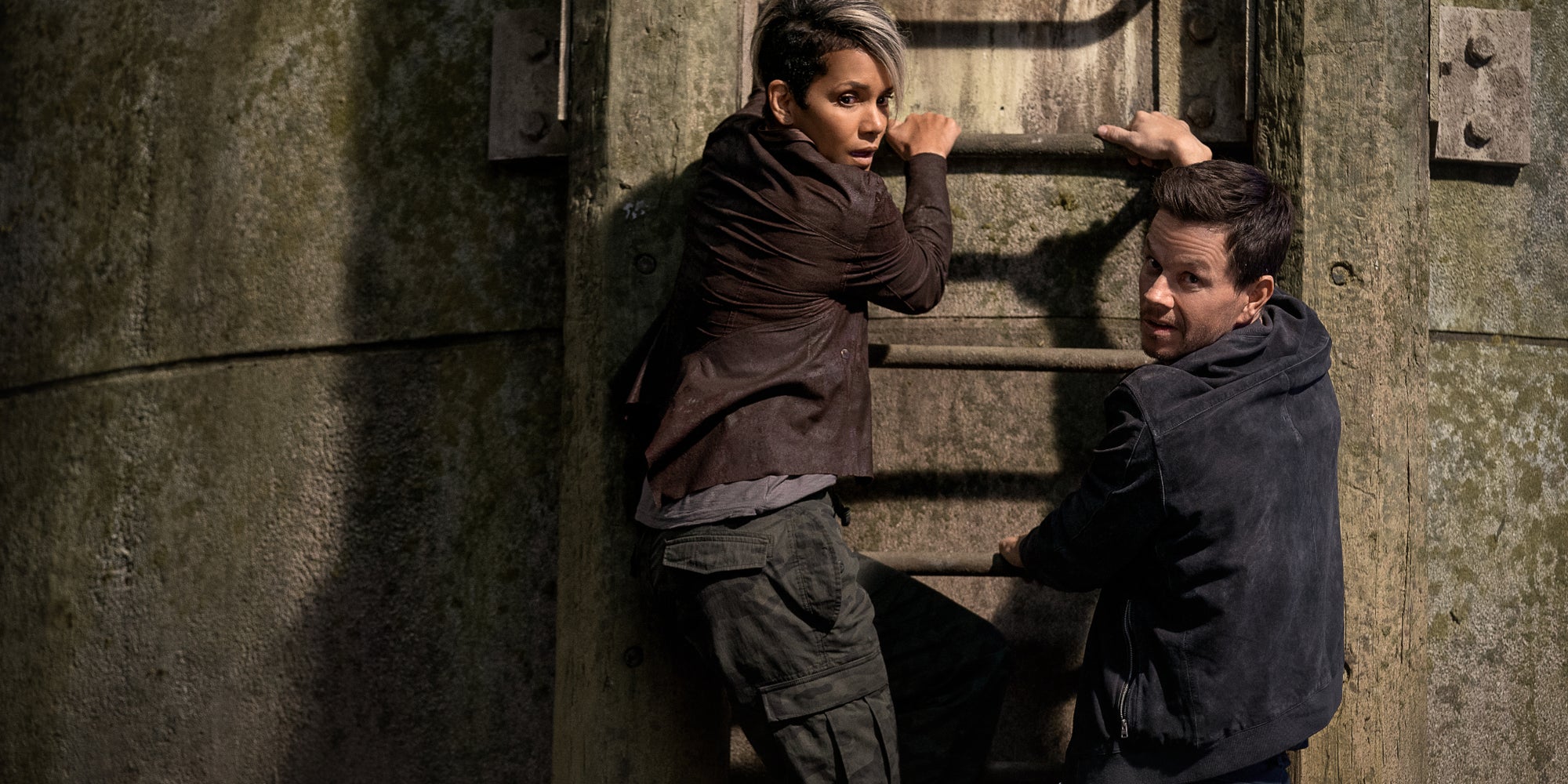 Roxanne (Halle Berry) et Mike (Mark Wahlberg) dans "The Union". 