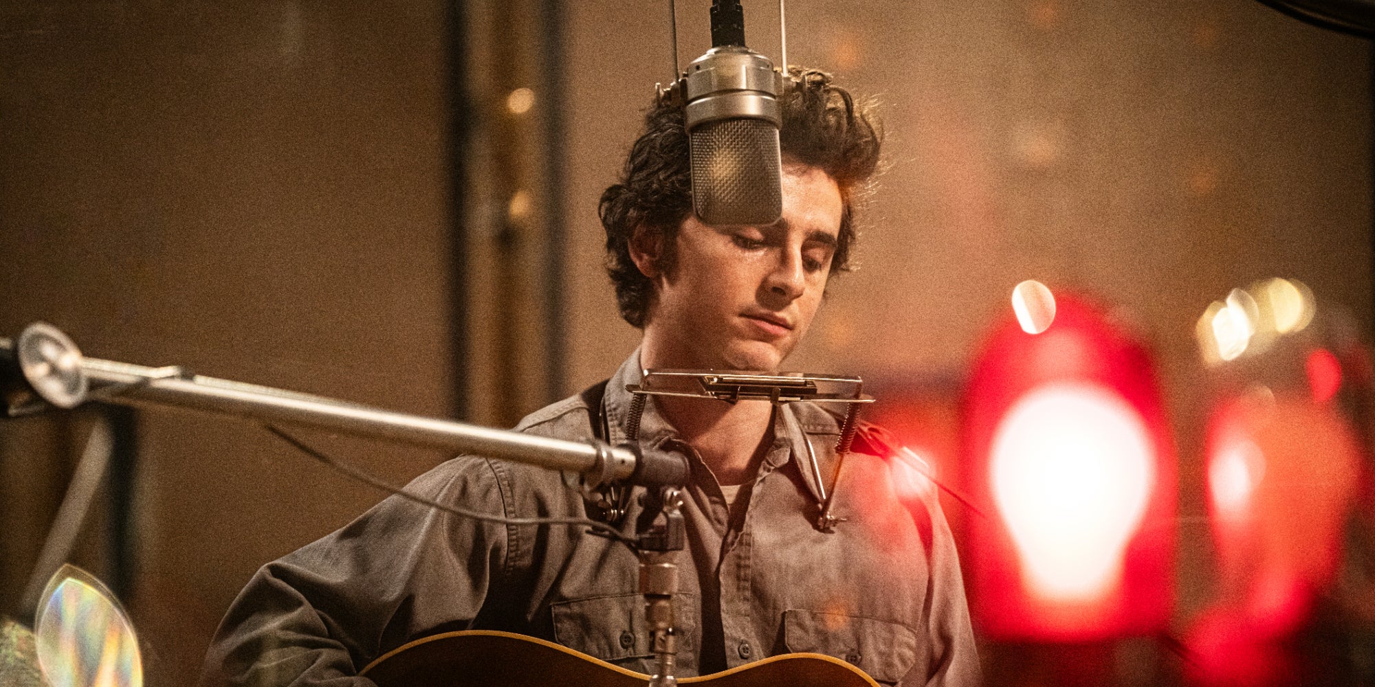 Timothée Chalamet incarne un Bob Dylan au naturel dans ''Un Parfait Inconnu''.