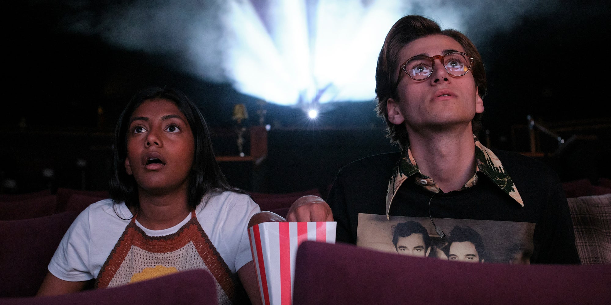 Retrouvez Charithra Chandran et Sebastian Croft dans la nouvelle teen rom-com "À la conquête de Billy Walsh" sur Prime Video.