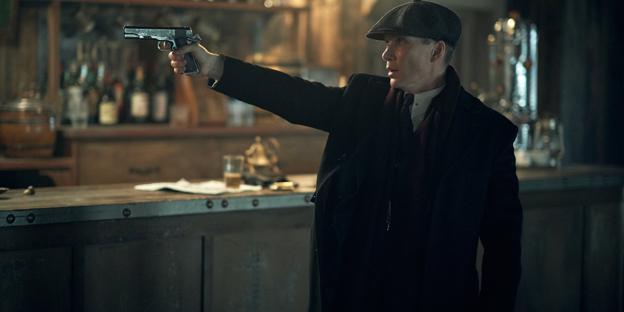 Cillian Murphy incarnant Thomas Shelby dans la saison 6 de la série "Peaky Blinders".