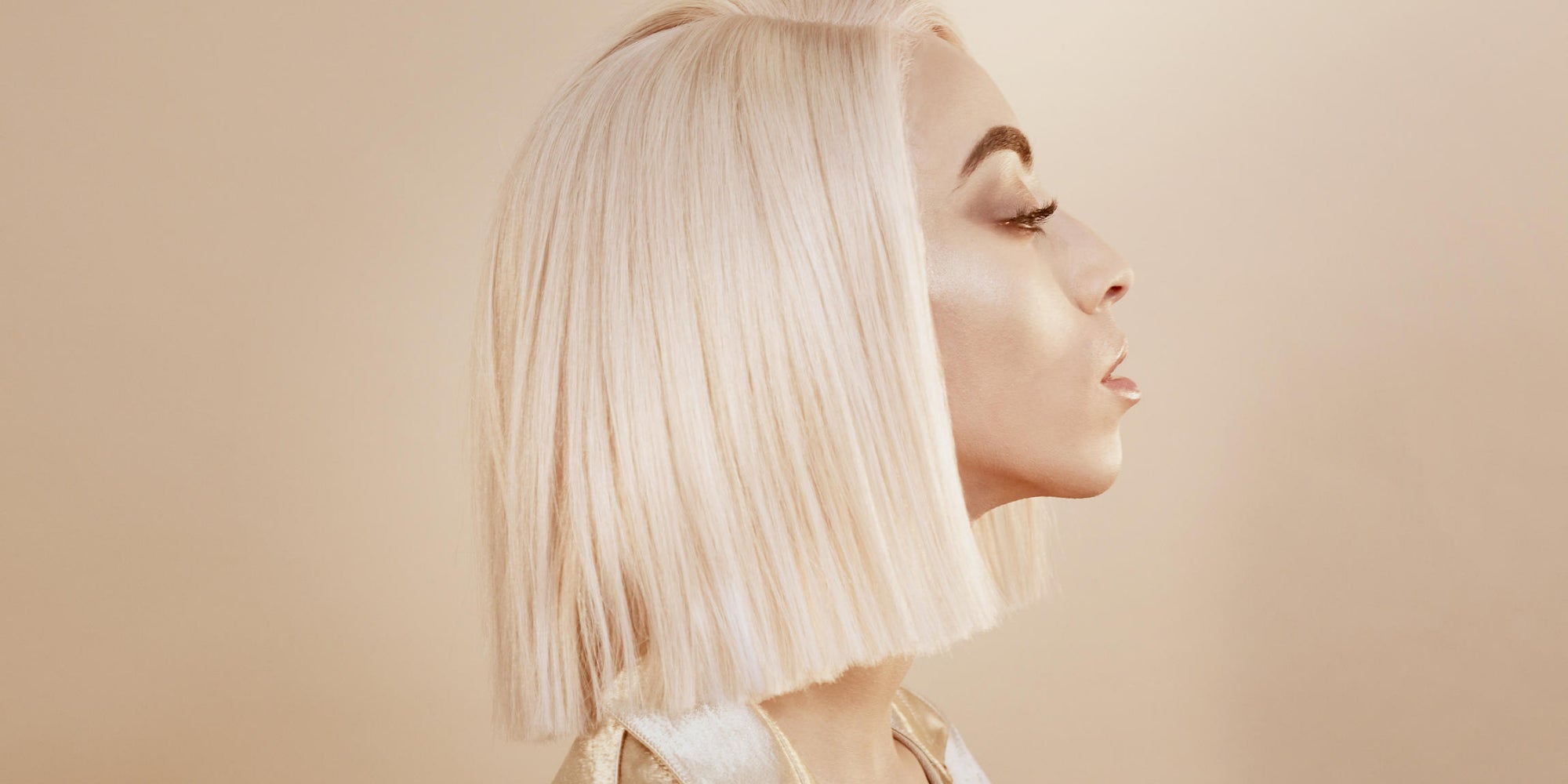 Bilal Hassani, le jeune YouTubeur ayant représenté la France à l’Eurovision en 2019 sort son premier album, Kingdom.