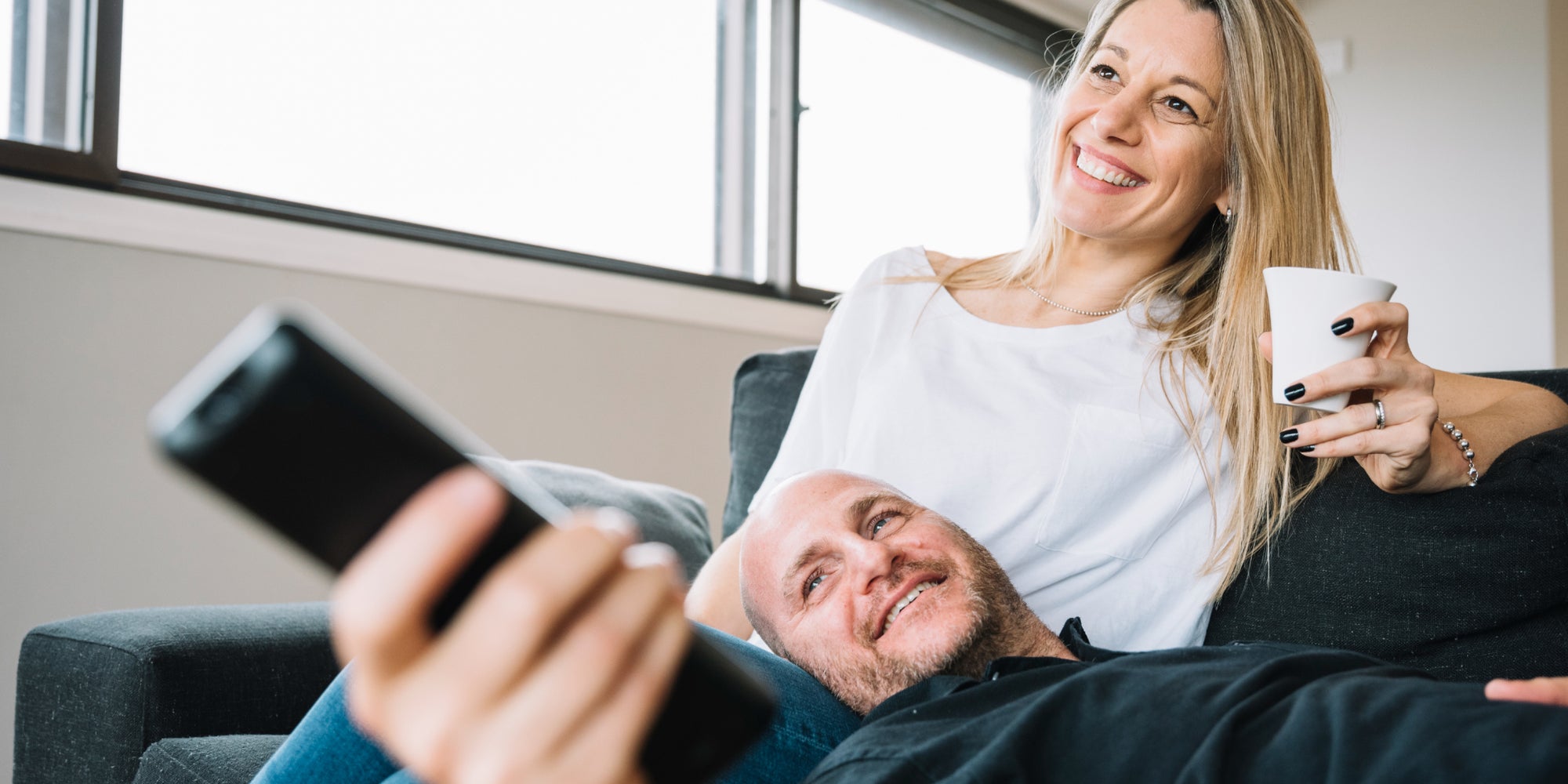 Faites chaque mois des économies sur une plateforme ou option TV avec la Box Power ou Premium de SFR !