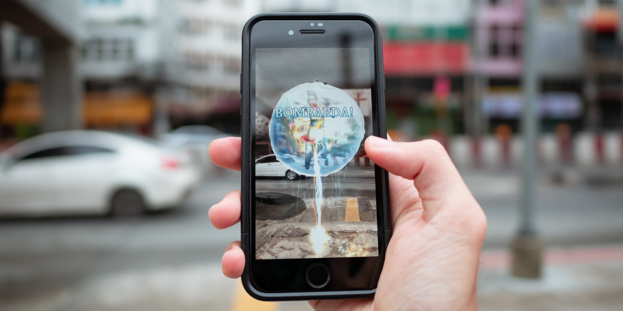 Grâce à Siri, plusieurs sortilèges sont disponibles sur tous les iPhone (image extraite du jeu Harry potter : Wizards Unite)