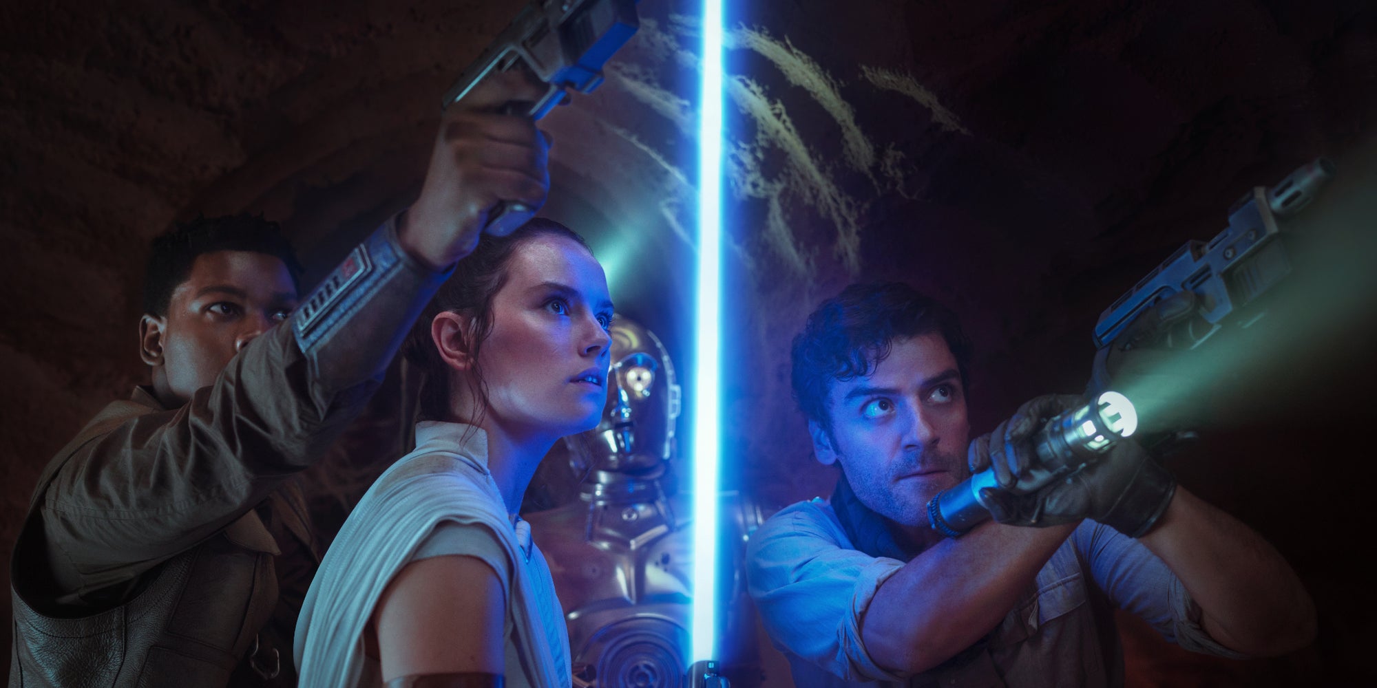 Rey, Poe, Finn et C-3PO dans Star Wars : L'ascension de Skywalker, disponible dès à présent sur la VOD chez SFR