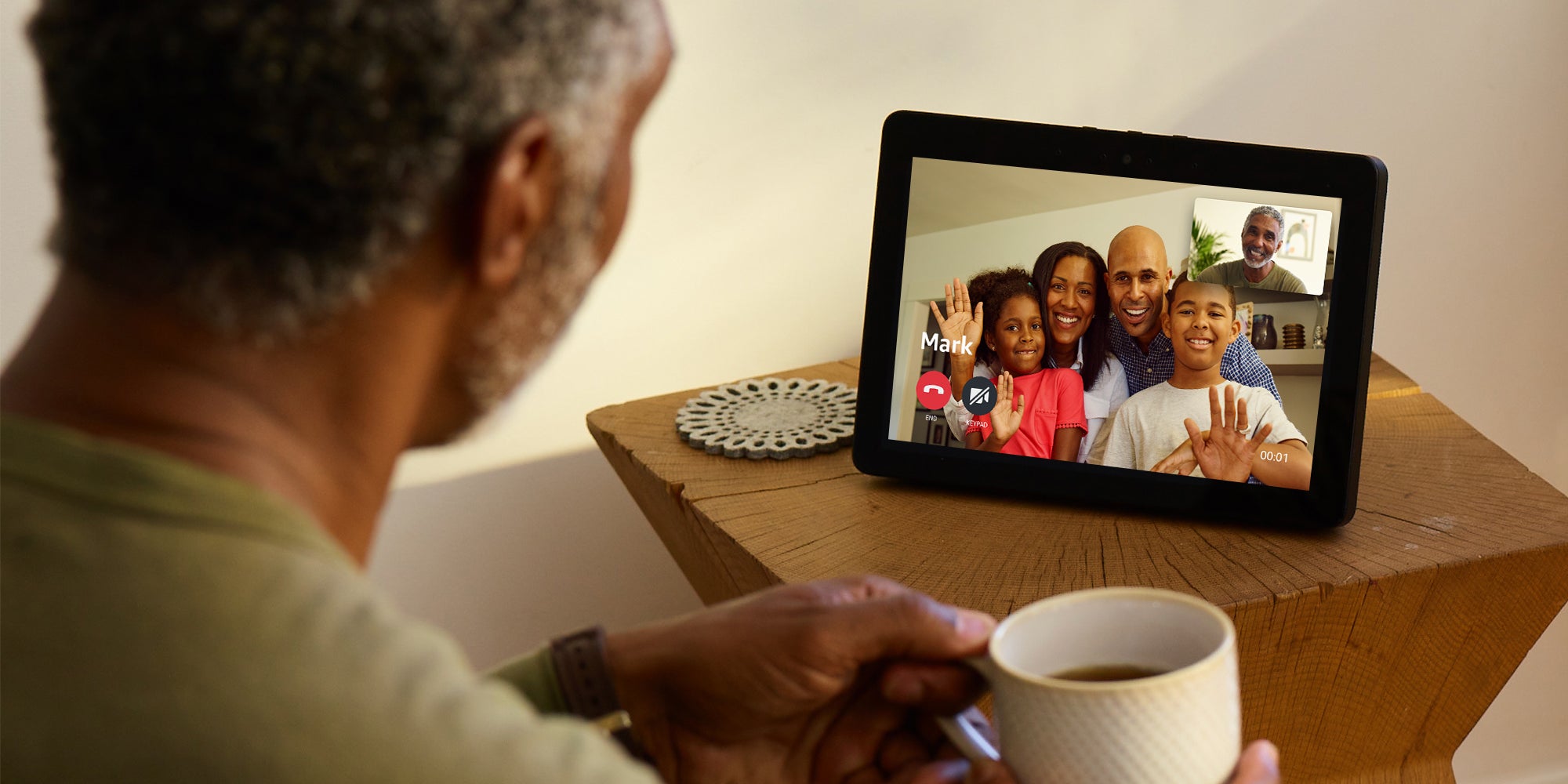 Pour sa deuxième génération Echo, Amazon sort un nouvel assistant intelligent avec de nouvelles fonctionnalités, dont un écran.