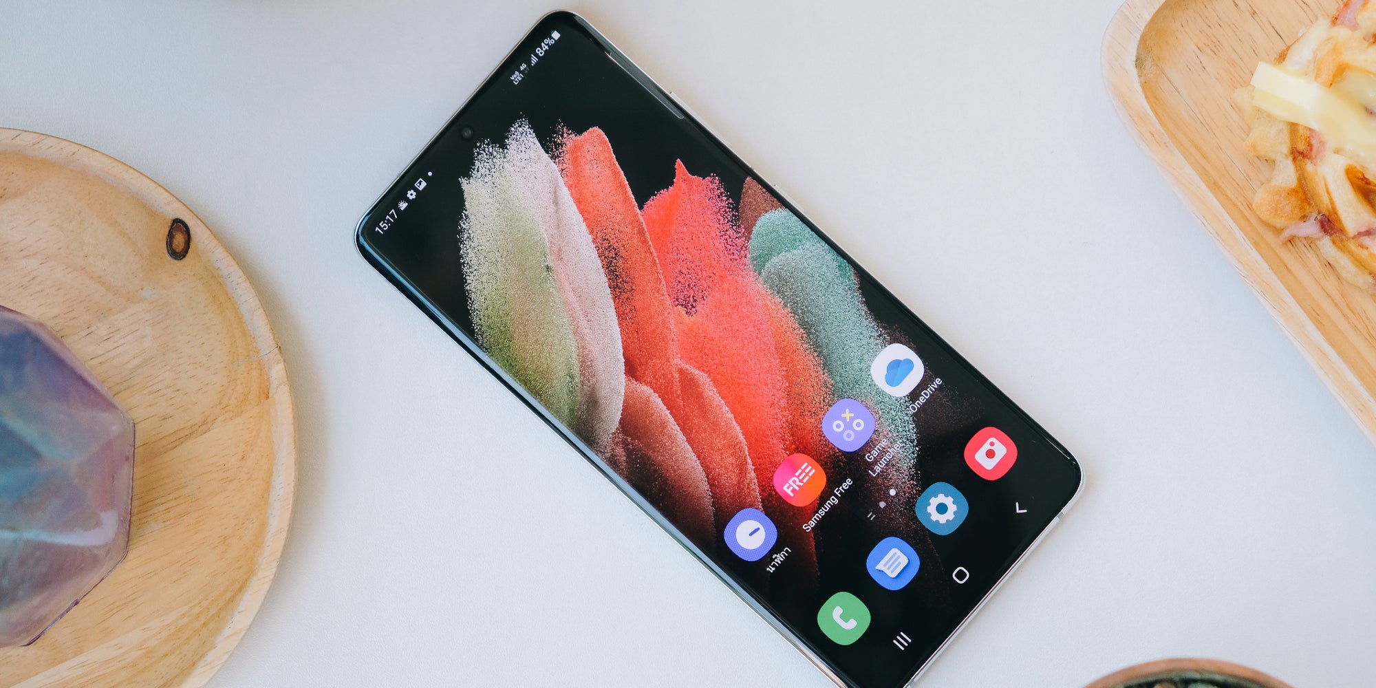 Avec Android 12, vous pourriez avoir tout intérêt à choisir un joli fond d'écran...