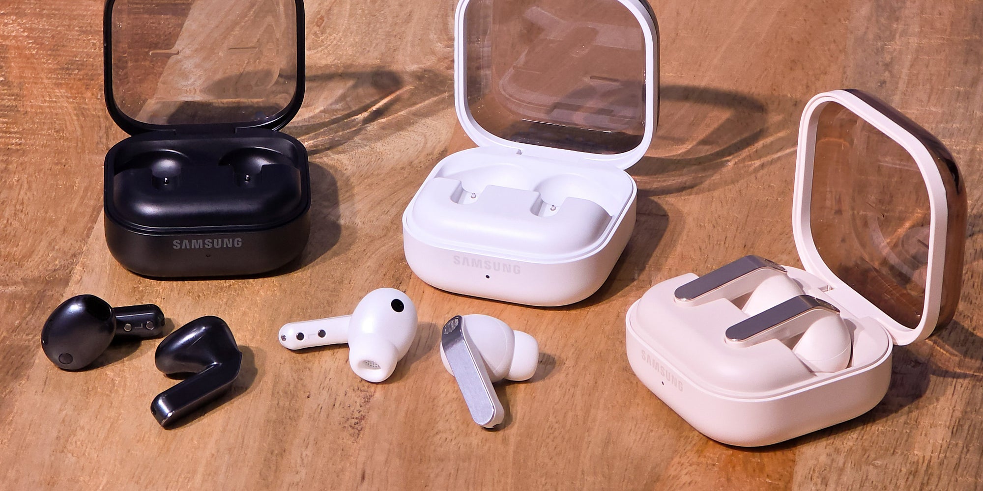 Quels écouteurs choisir entre les Samsung Galaxy Buds4 et Galaxy Buds4 Pro ?