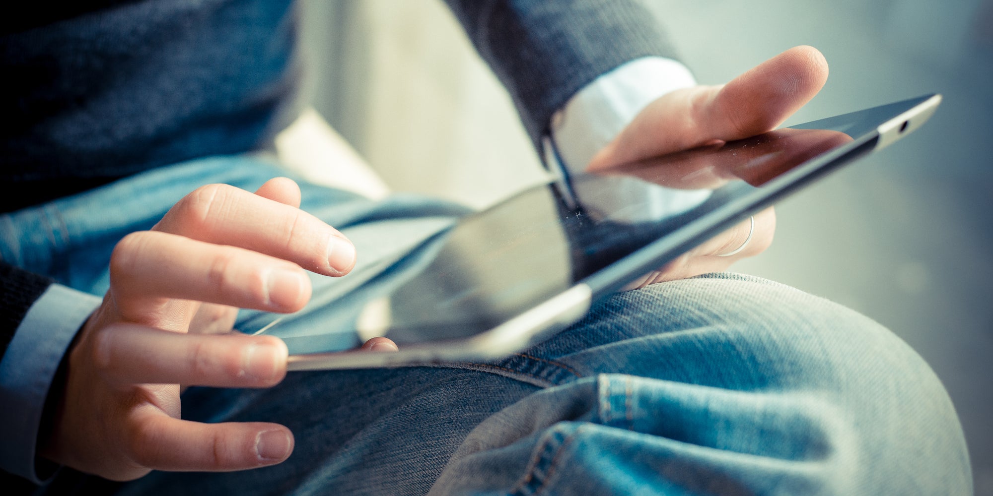 SFR Actus vous propose une jolie petite sélection de tablettes iPad, Galaxy Tab, Surface Pro, ou encore Fire HD...