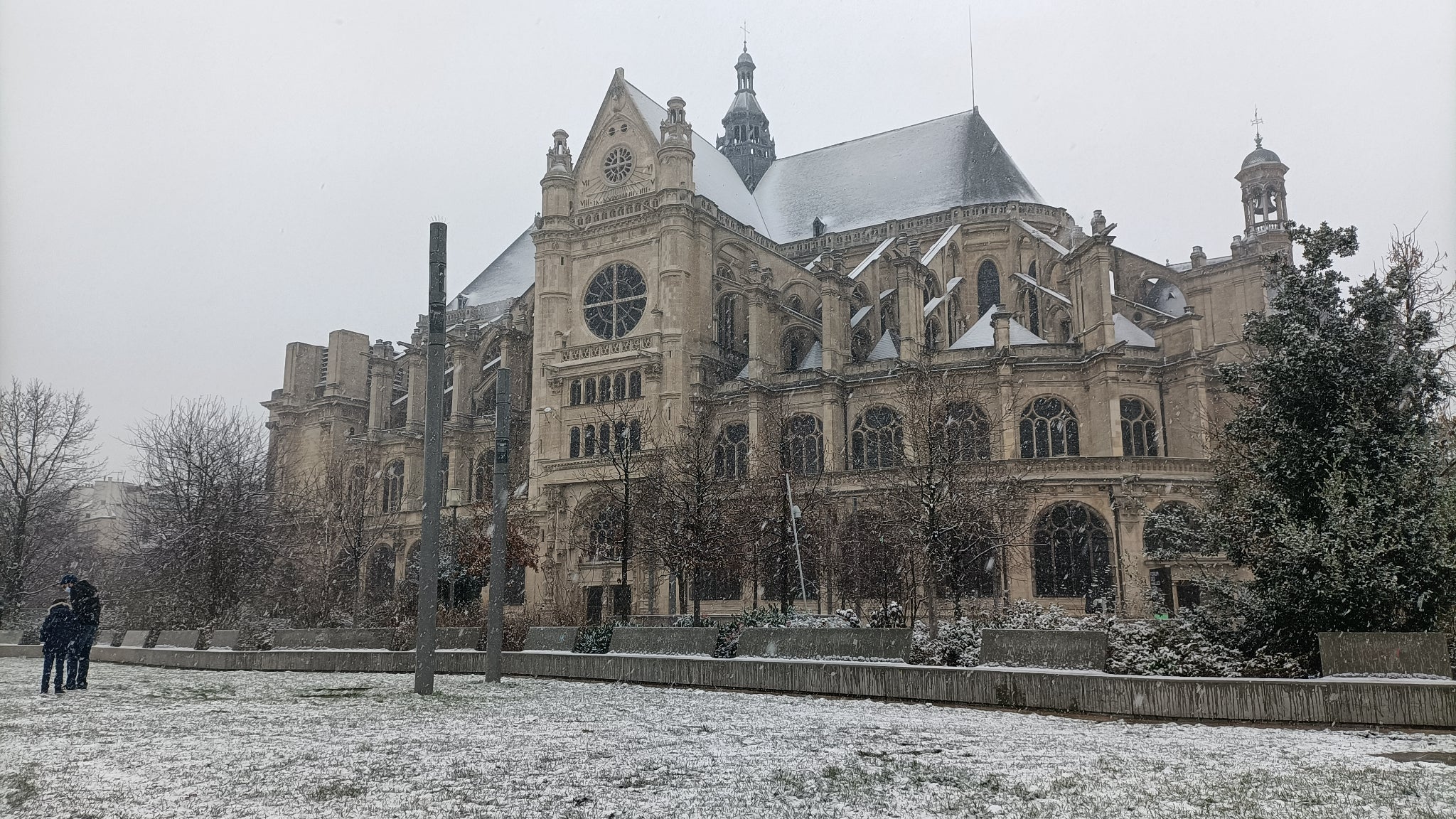 L'OPPO Reno4 Z restitue très bien la lumière, même quand celle-ci est aussi faible qu'un jour de neige