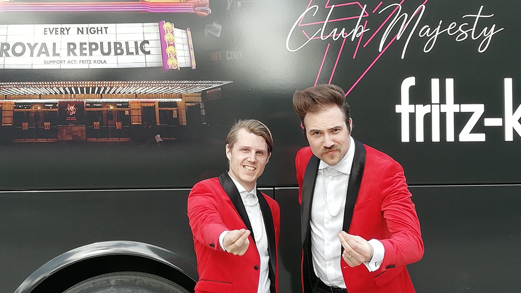 Le groupe suédois était de passage à Paris pour faire la promotion de son nouvel album... en bus ! Le groupe suédois était de passage à Paris pour faire la promotion de son nouvel album... en bus !