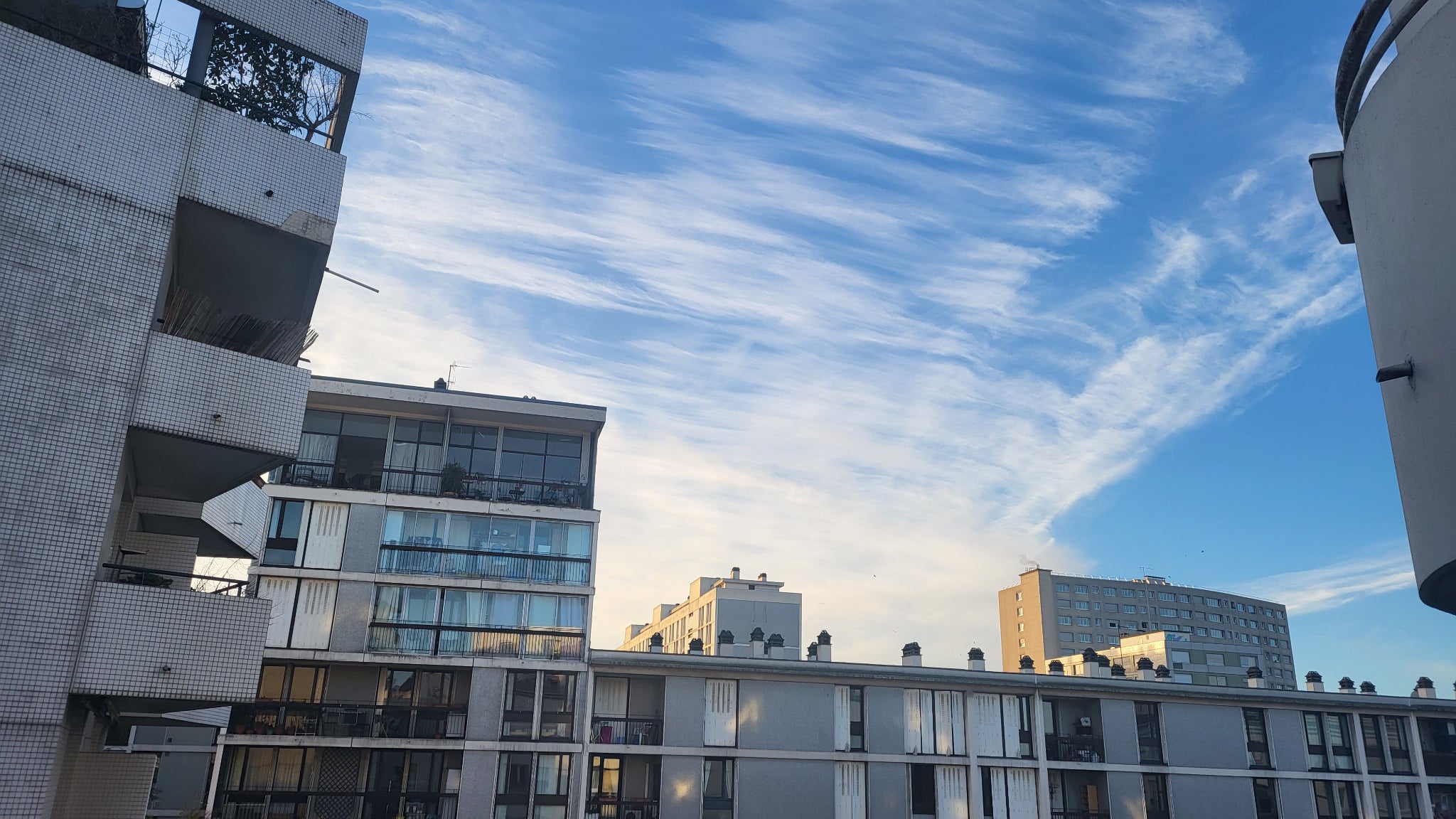 Les photos du Samsung Galaxy S21FE sont réussis même au lever du soleil