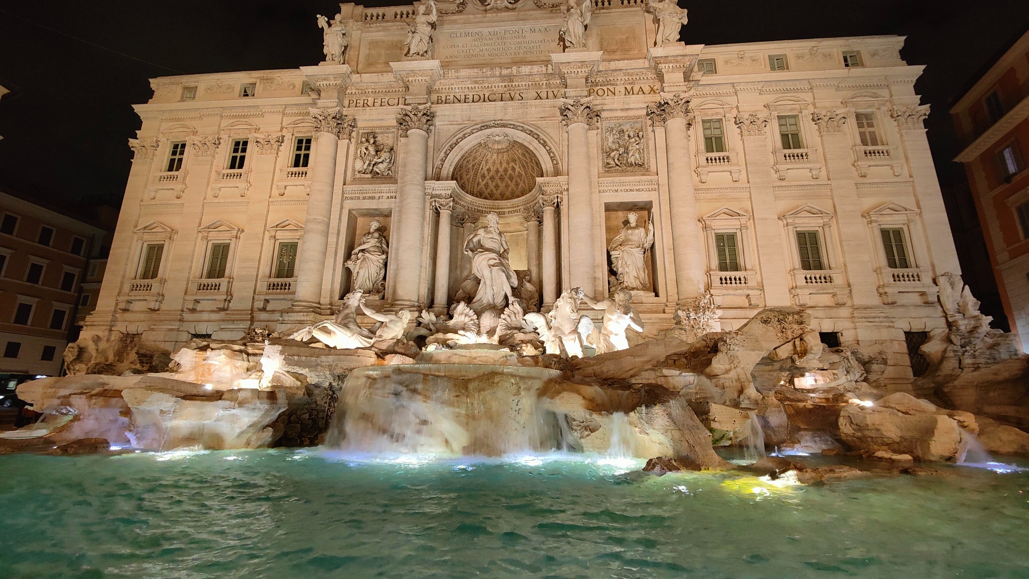 La Fontaine de Trévi de nuit